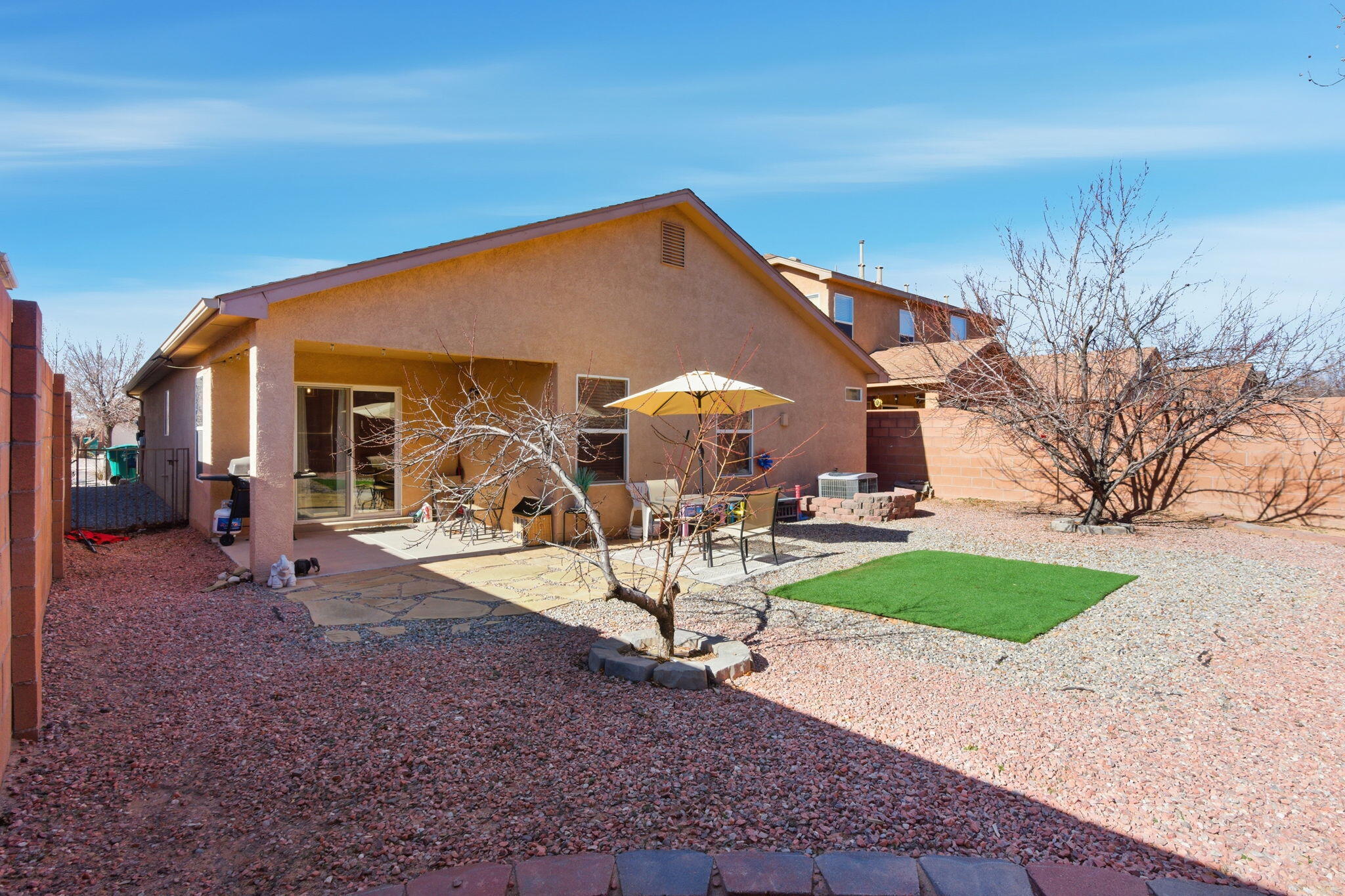 3738 Desert Pinon Drive NE