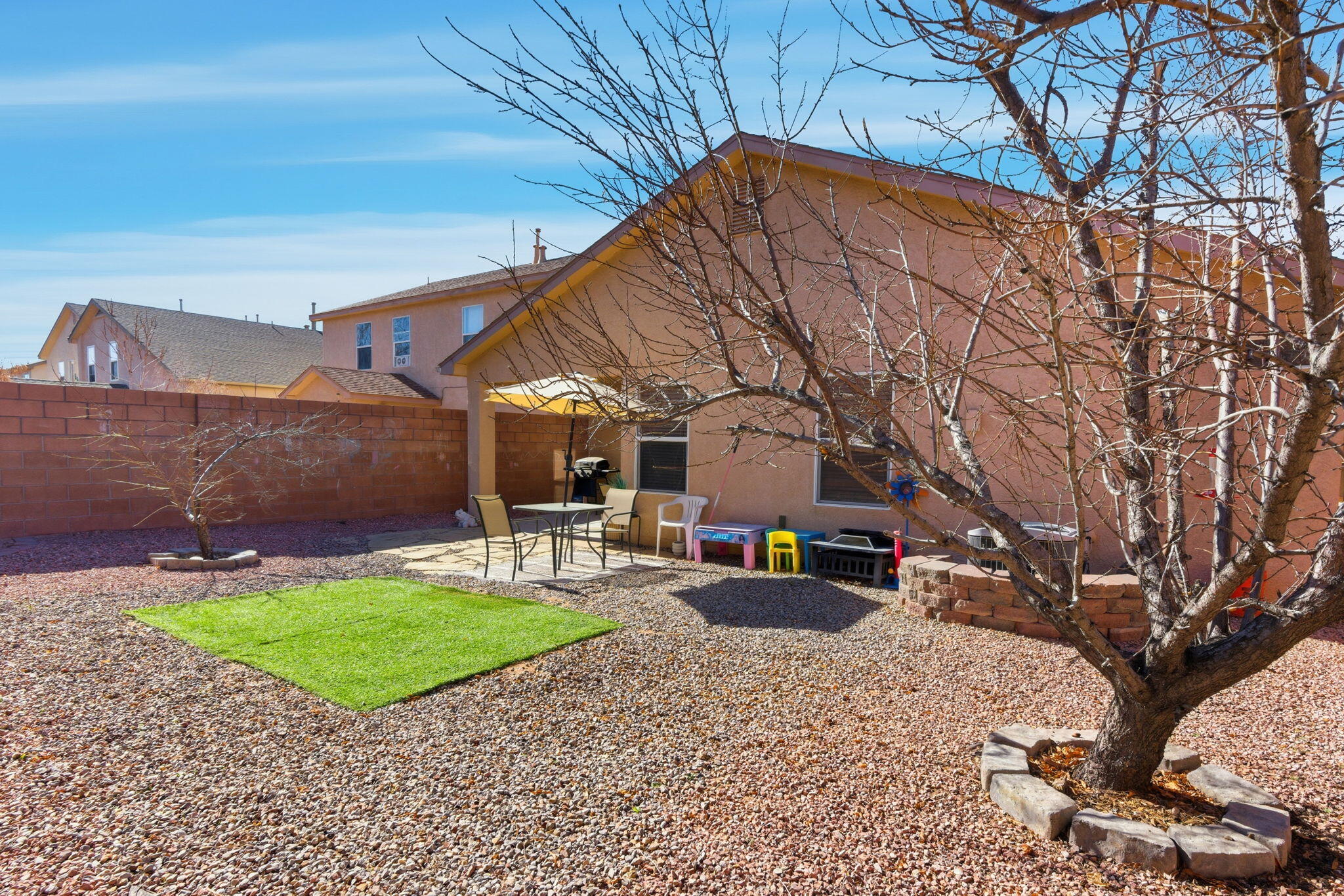 3738 Desert Pinon Drive NE