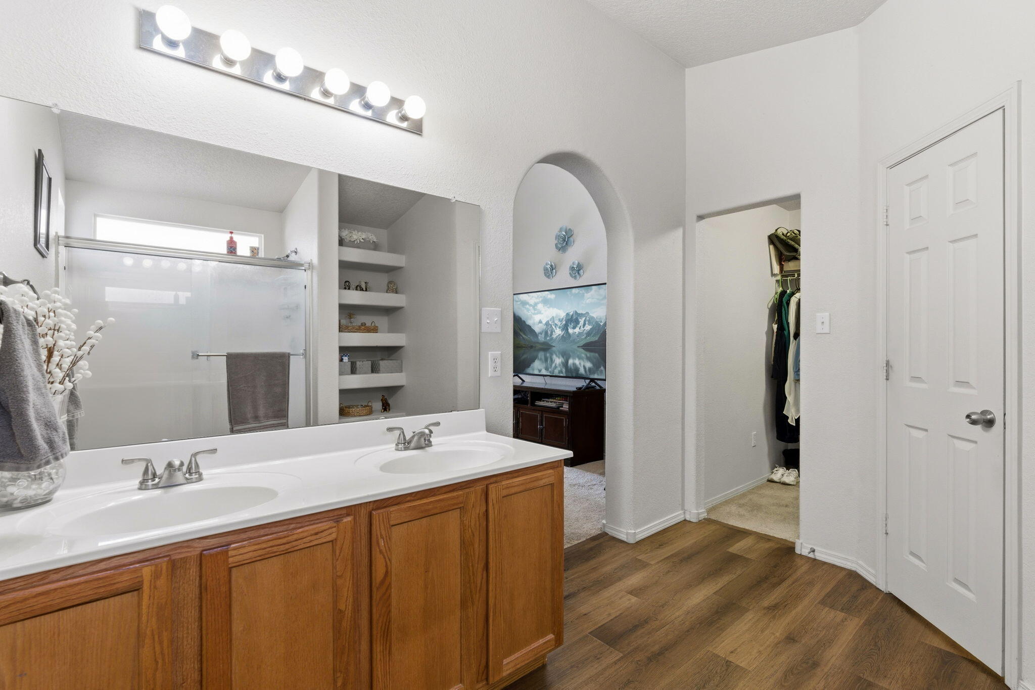 3738 Desert Pinon Drive NE