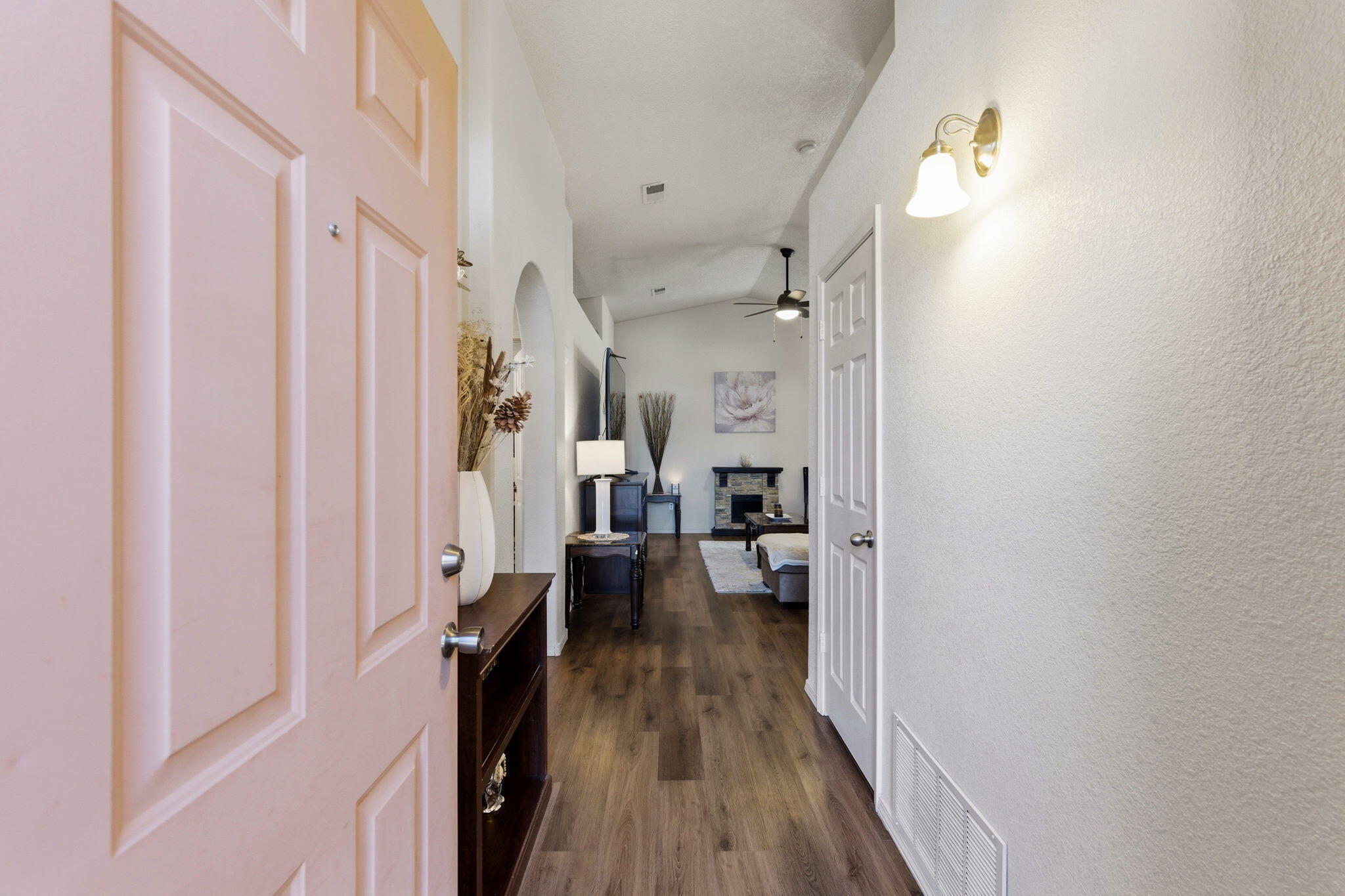 3738 Desert Pinon Drive NE