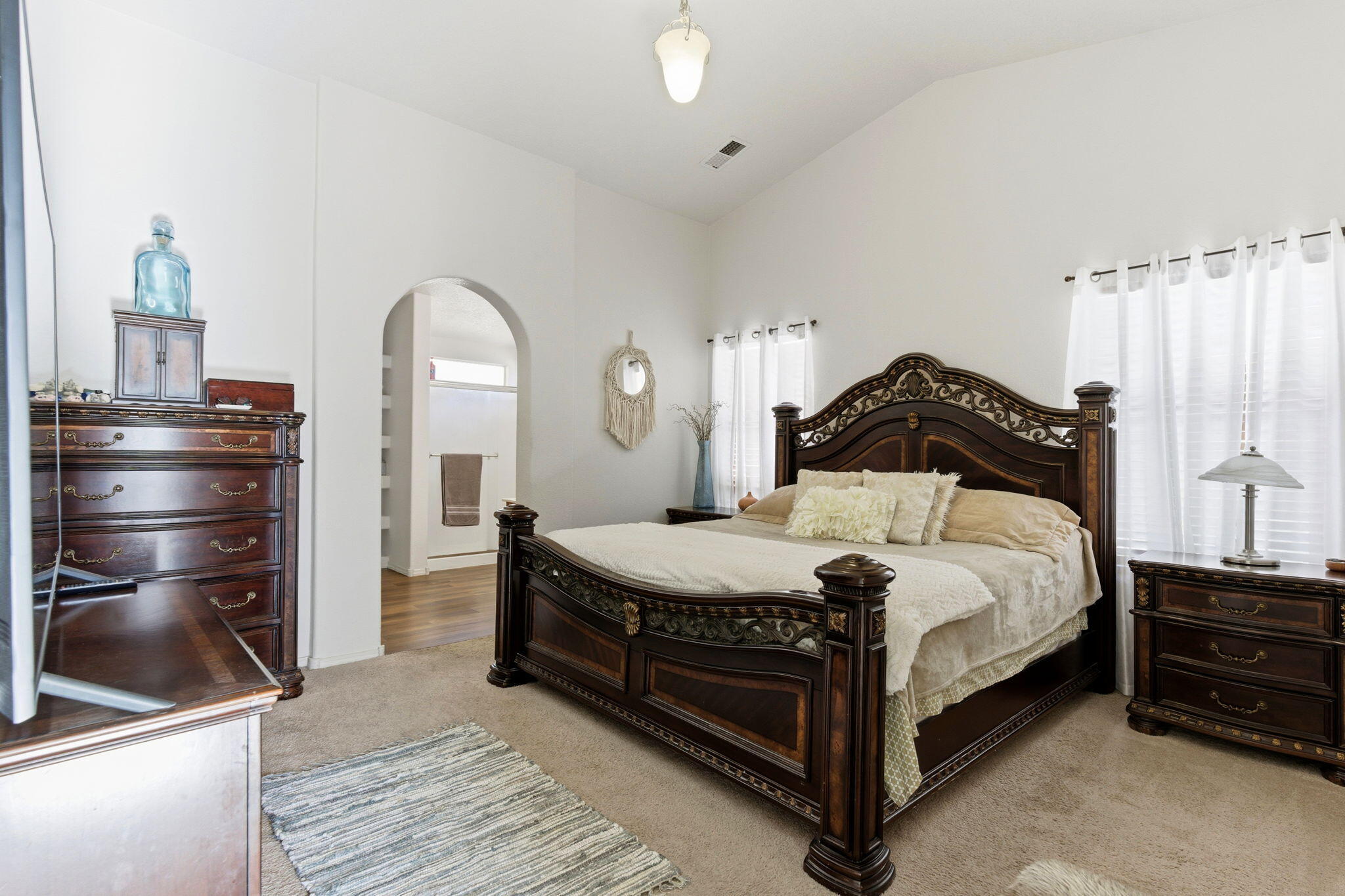 3738 Desert Pinon Drive NE