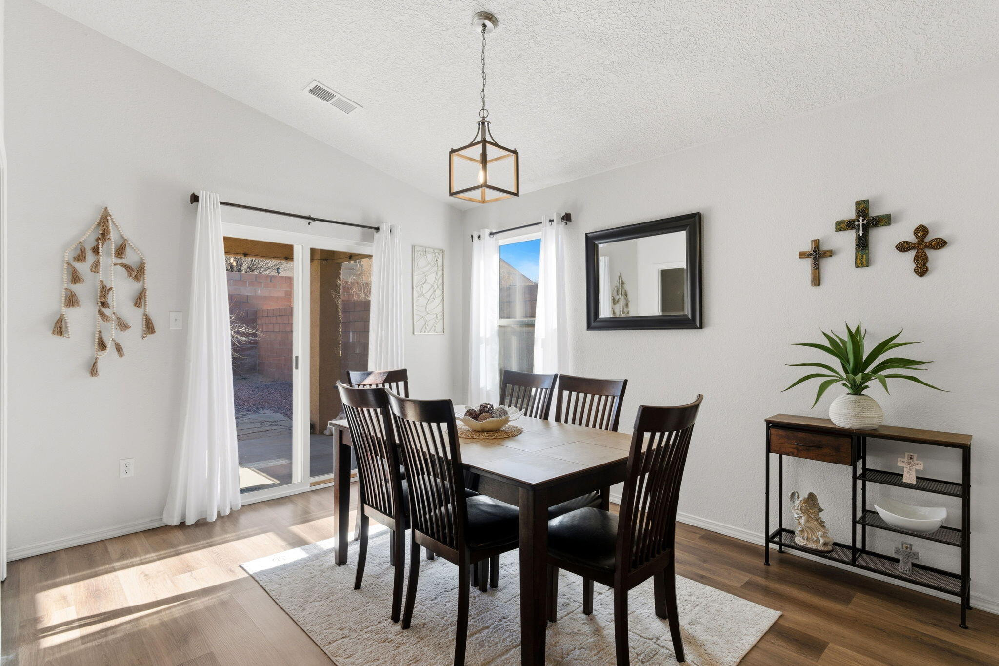 3738 Desert Pinon Drive NE