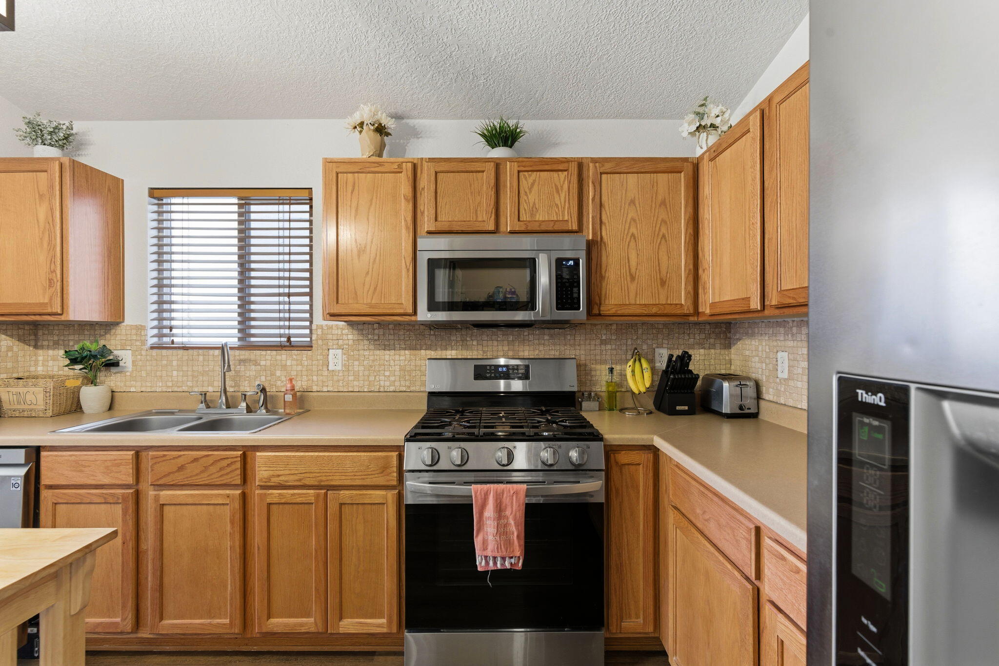 3738 Desert Pinon Drive NE