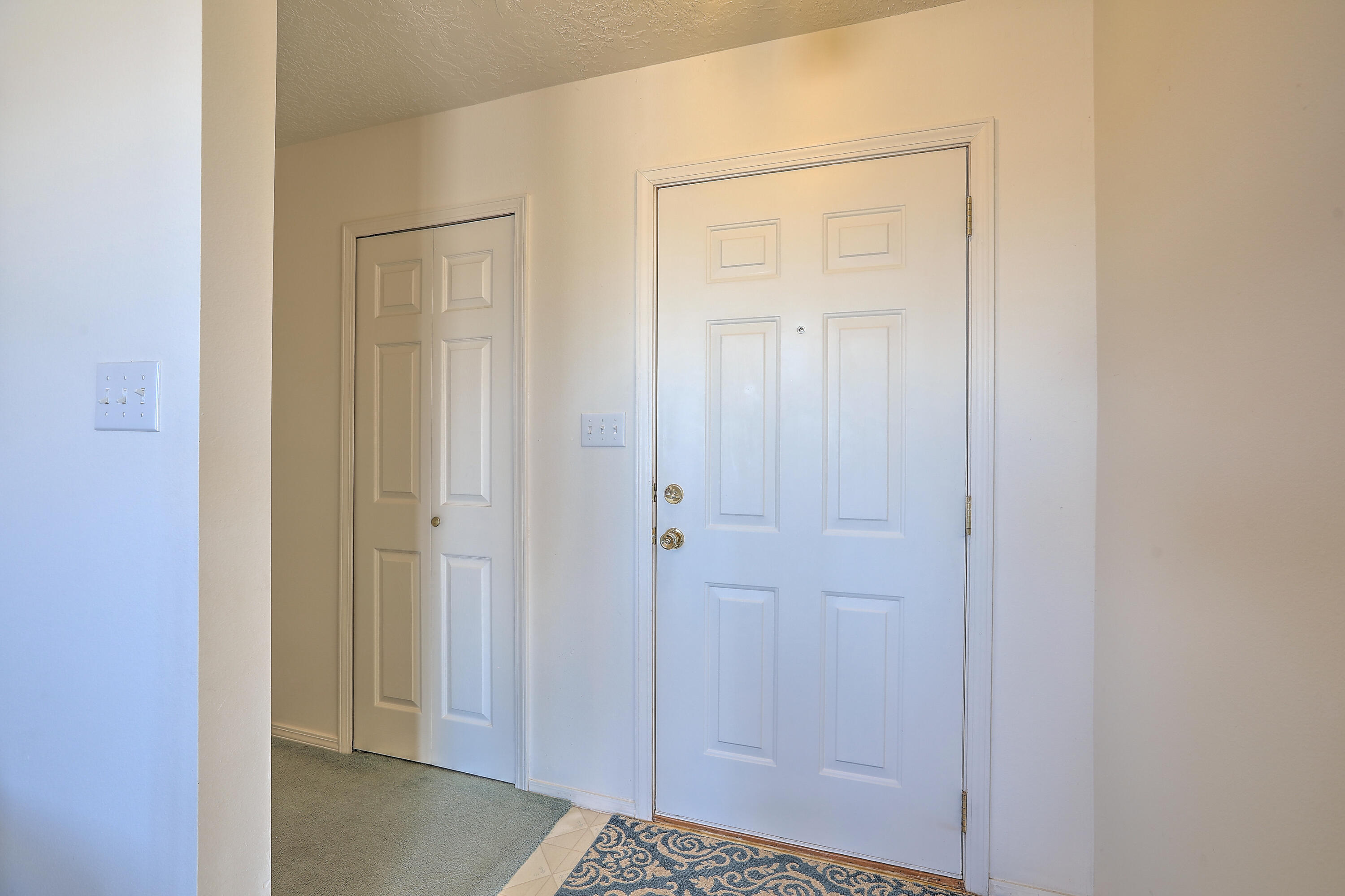 7005 Christopher Court NE