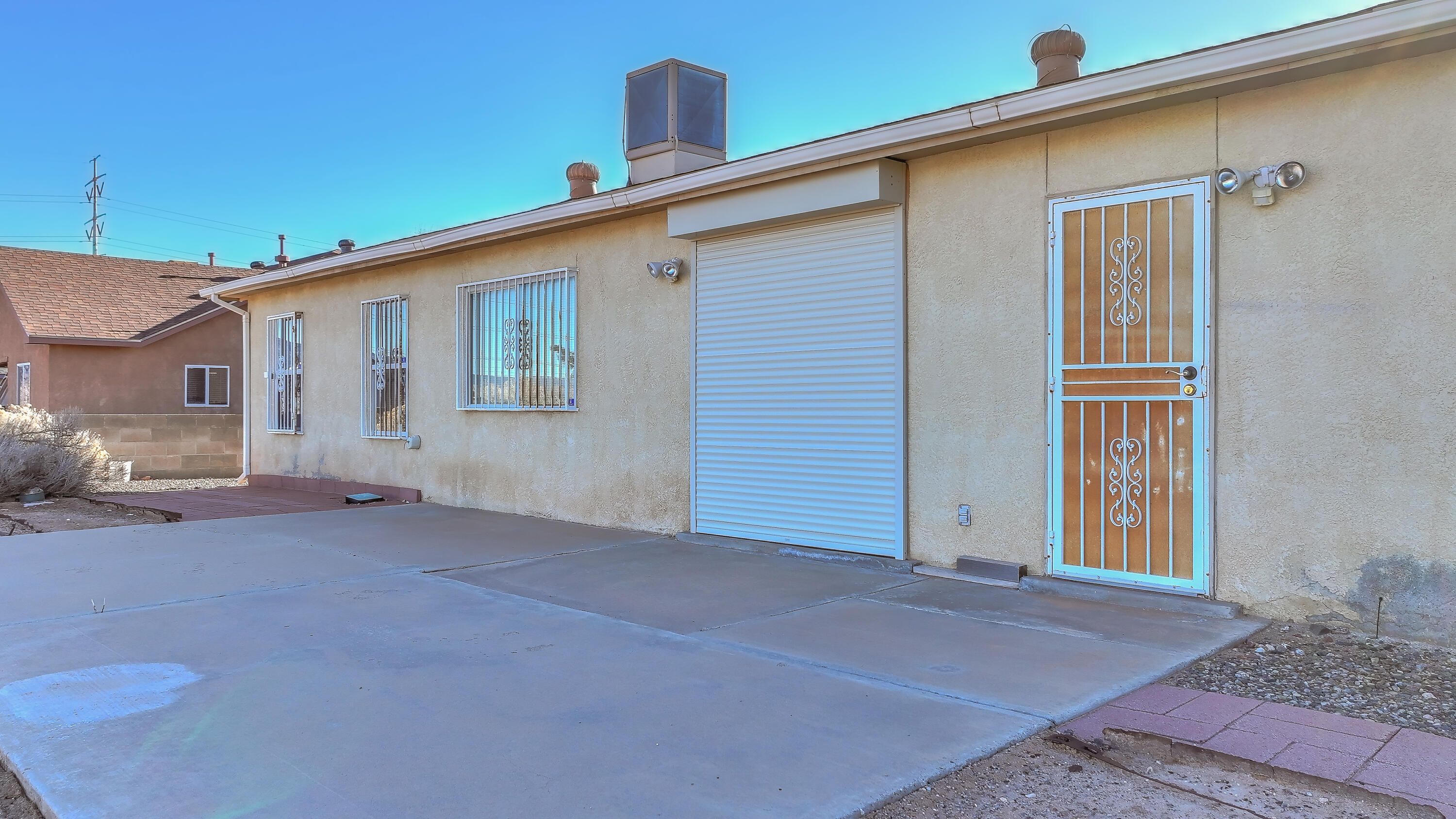 7005 Christopher Court NE