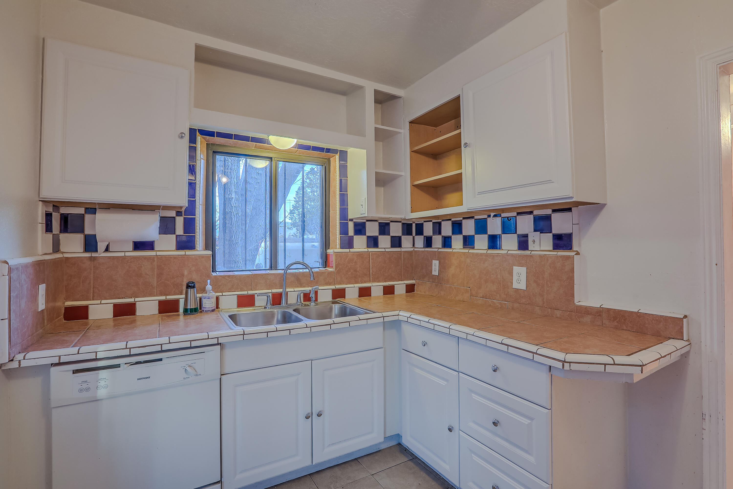 1716 Anderson Place SE