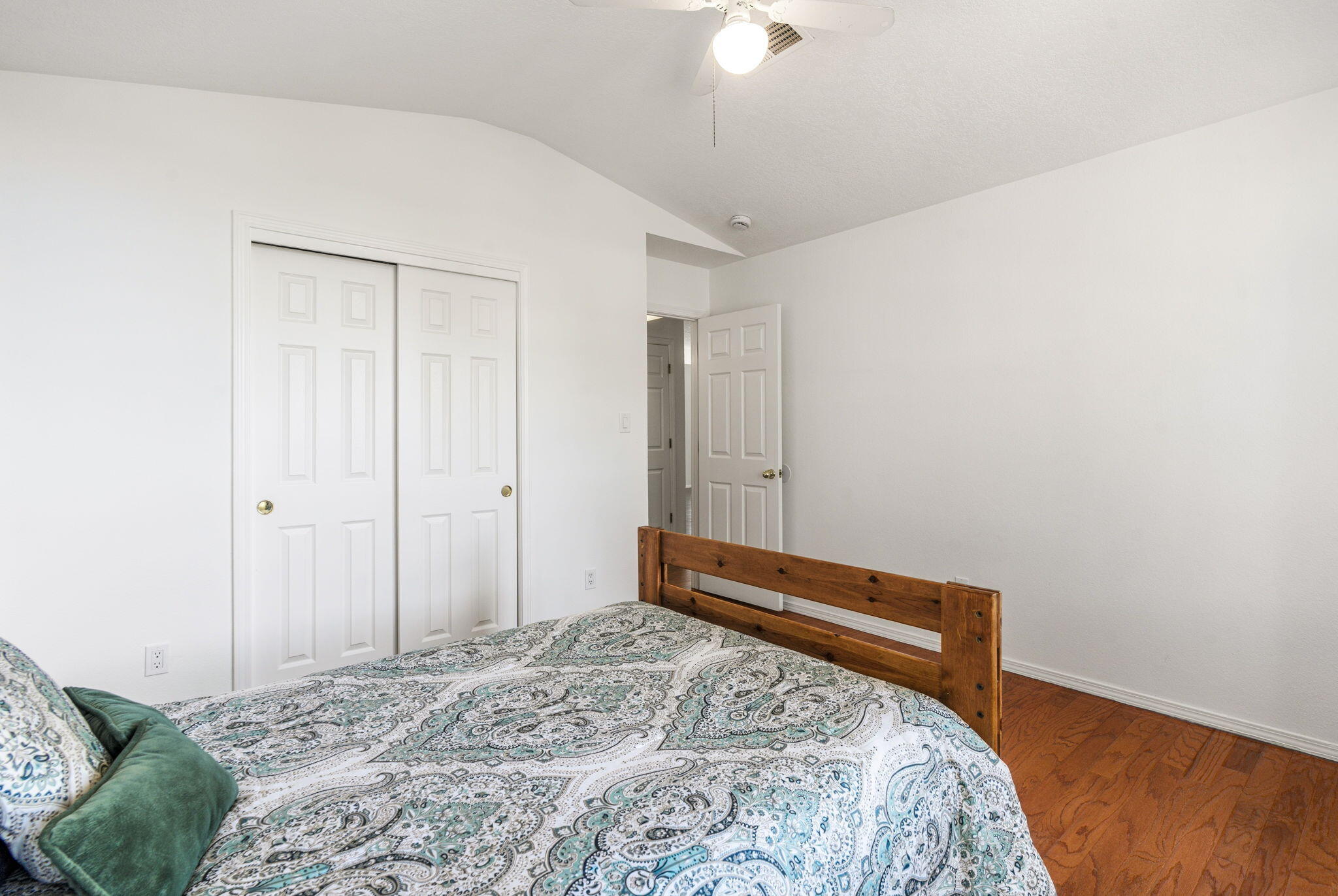 9604 Palomita Court NW