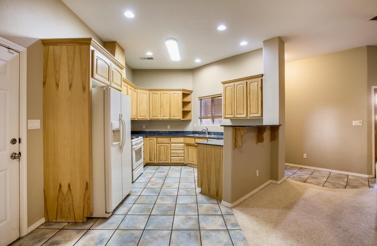 4709 Spanish Sun Avenue NE