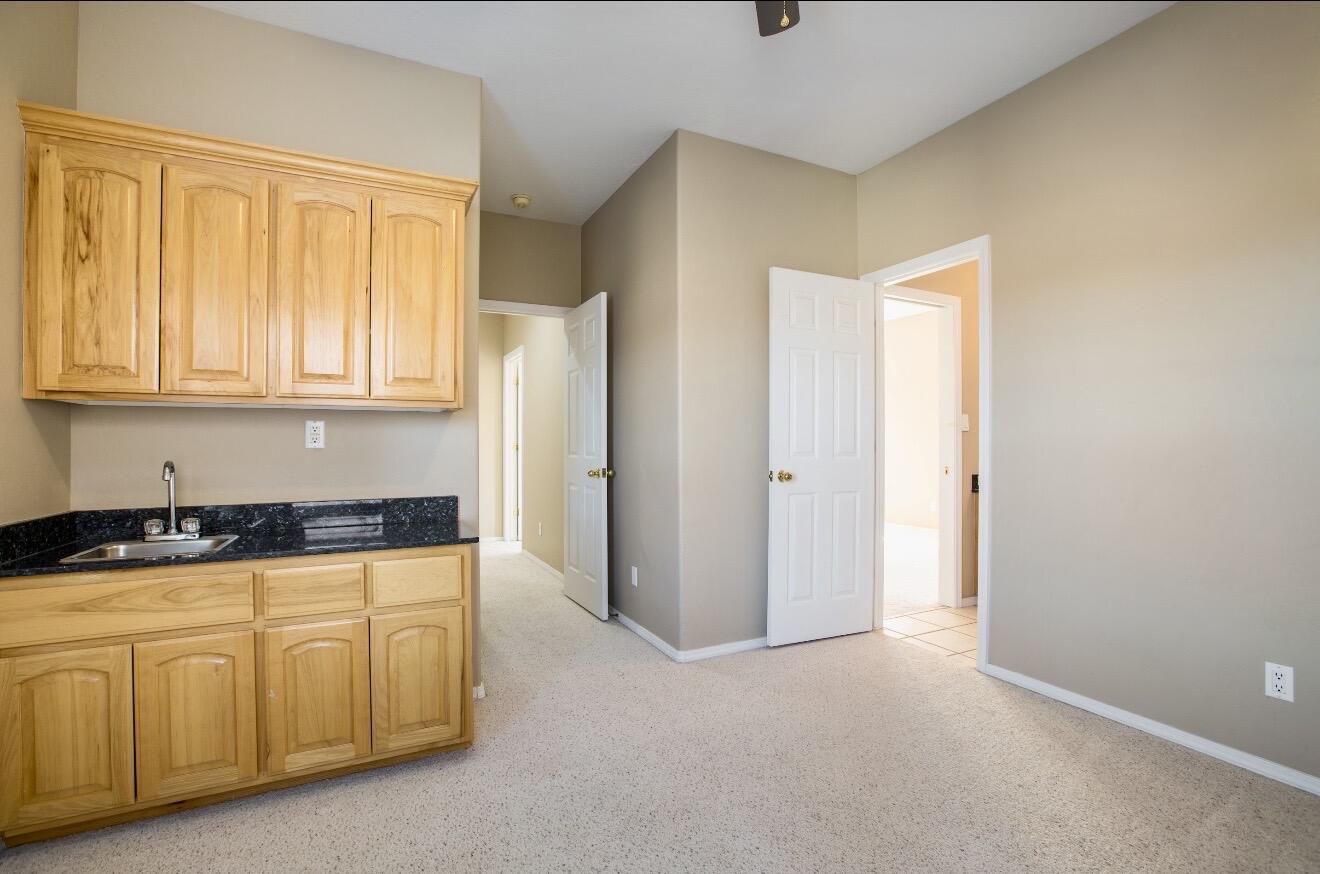 4709 Spanish Sun Avenue NE