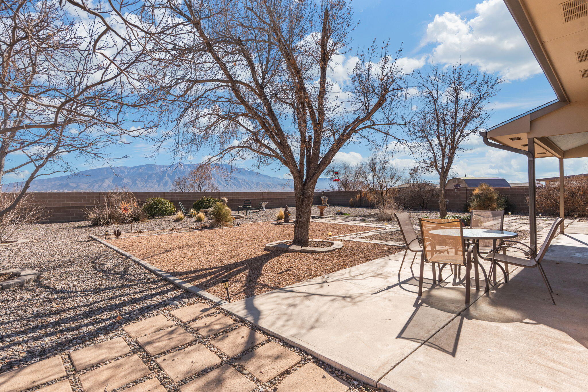 944 Canvasback Road NE