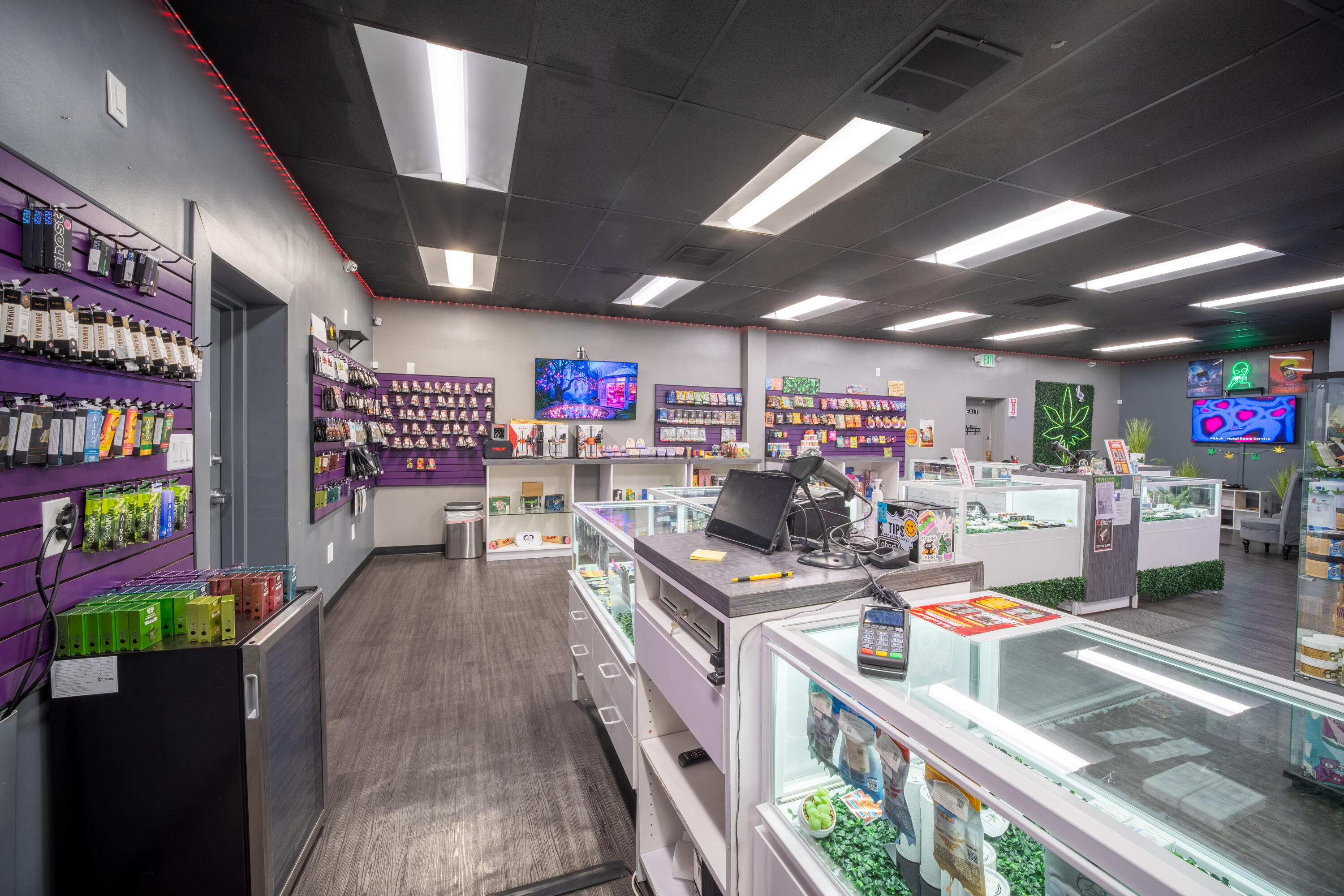 1520 Lomas Boulevard NW