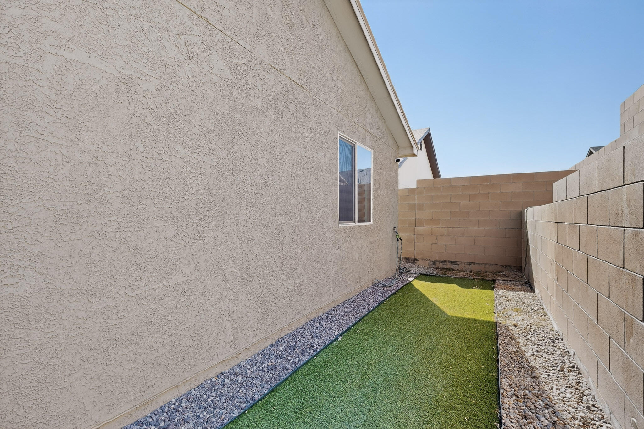 1702 Adelaide Lane