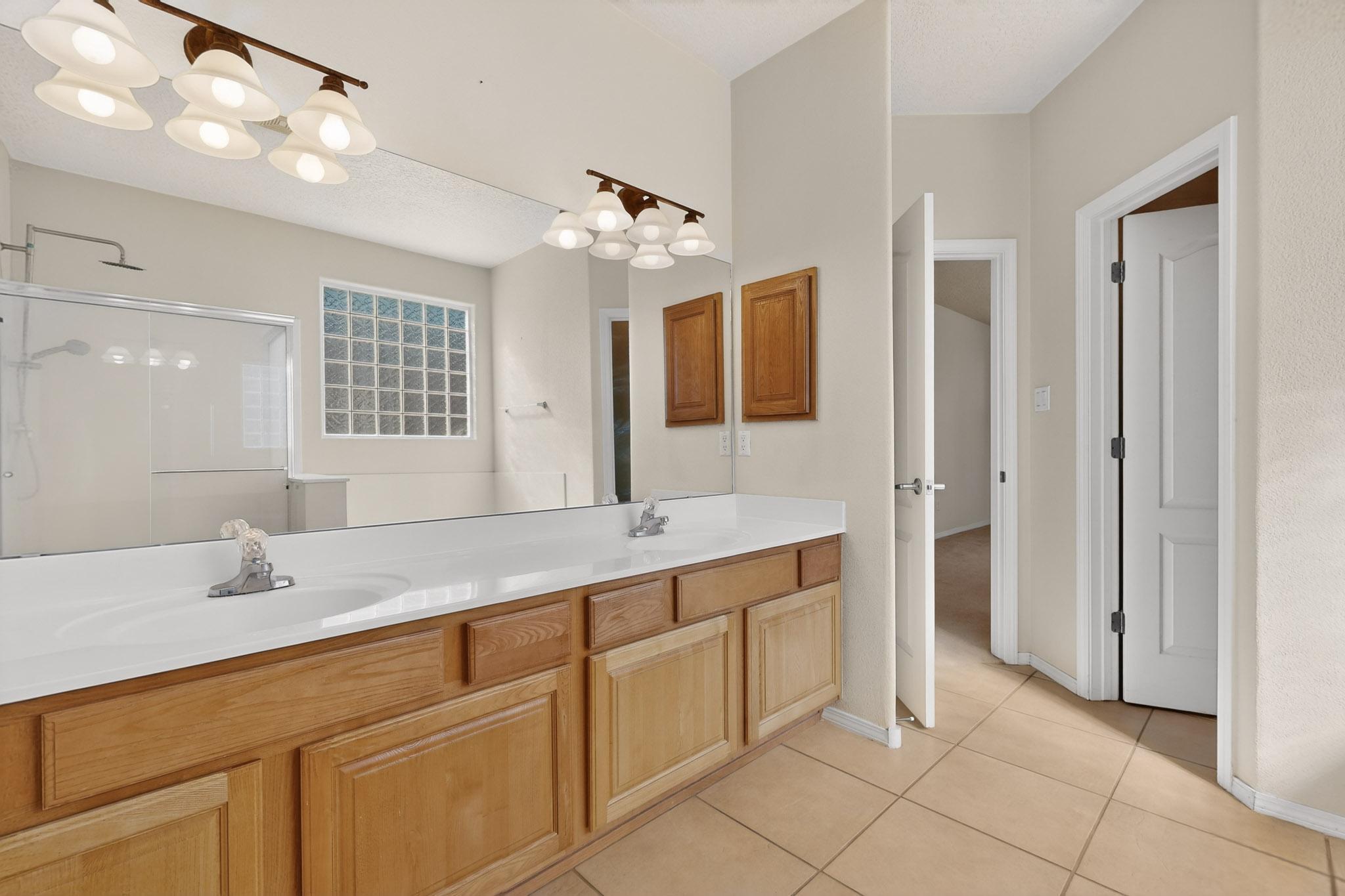 1924 Tapatio Street SE