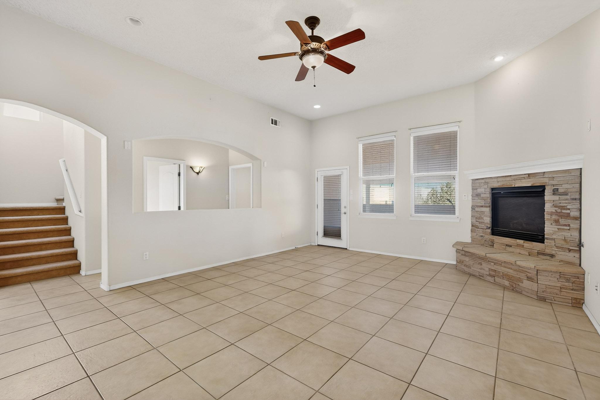 1924 Tapatio Street SE