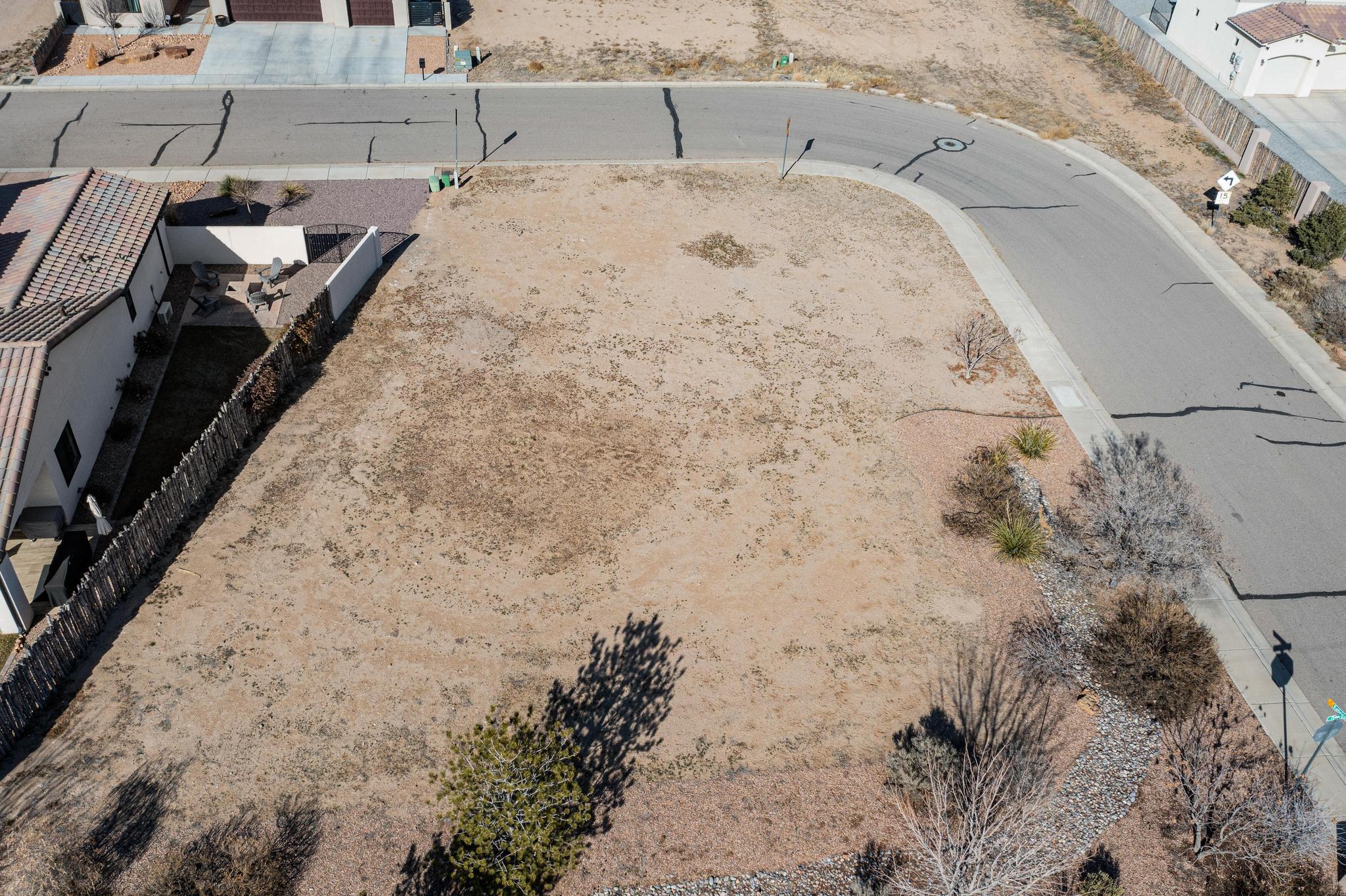 614 Kabrico Court NE