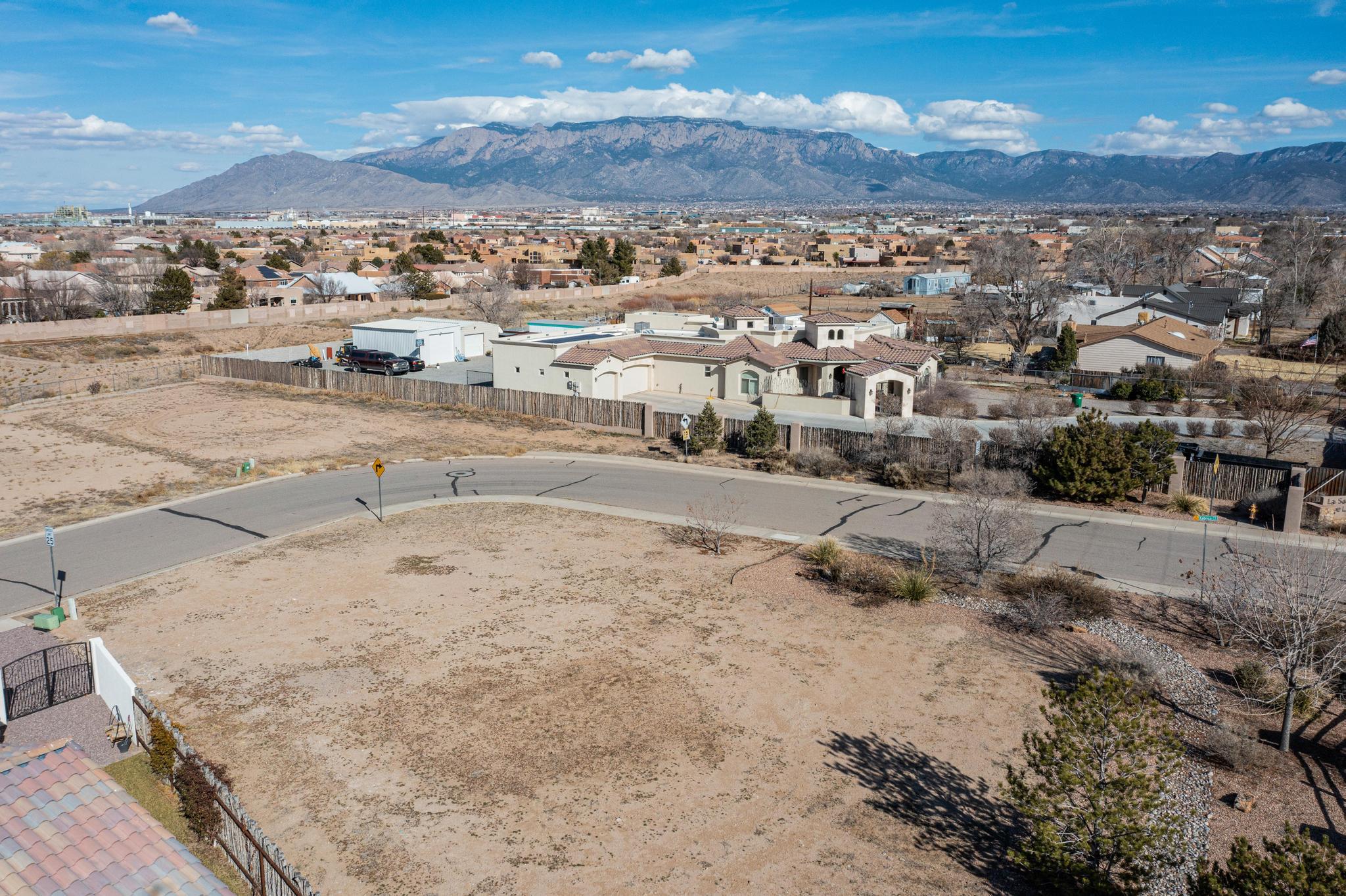 614 Kabrico Court NE