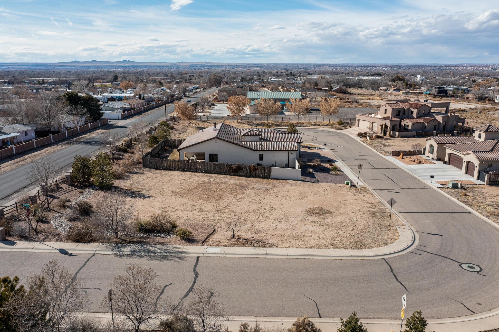 614 Kabrico Court NE