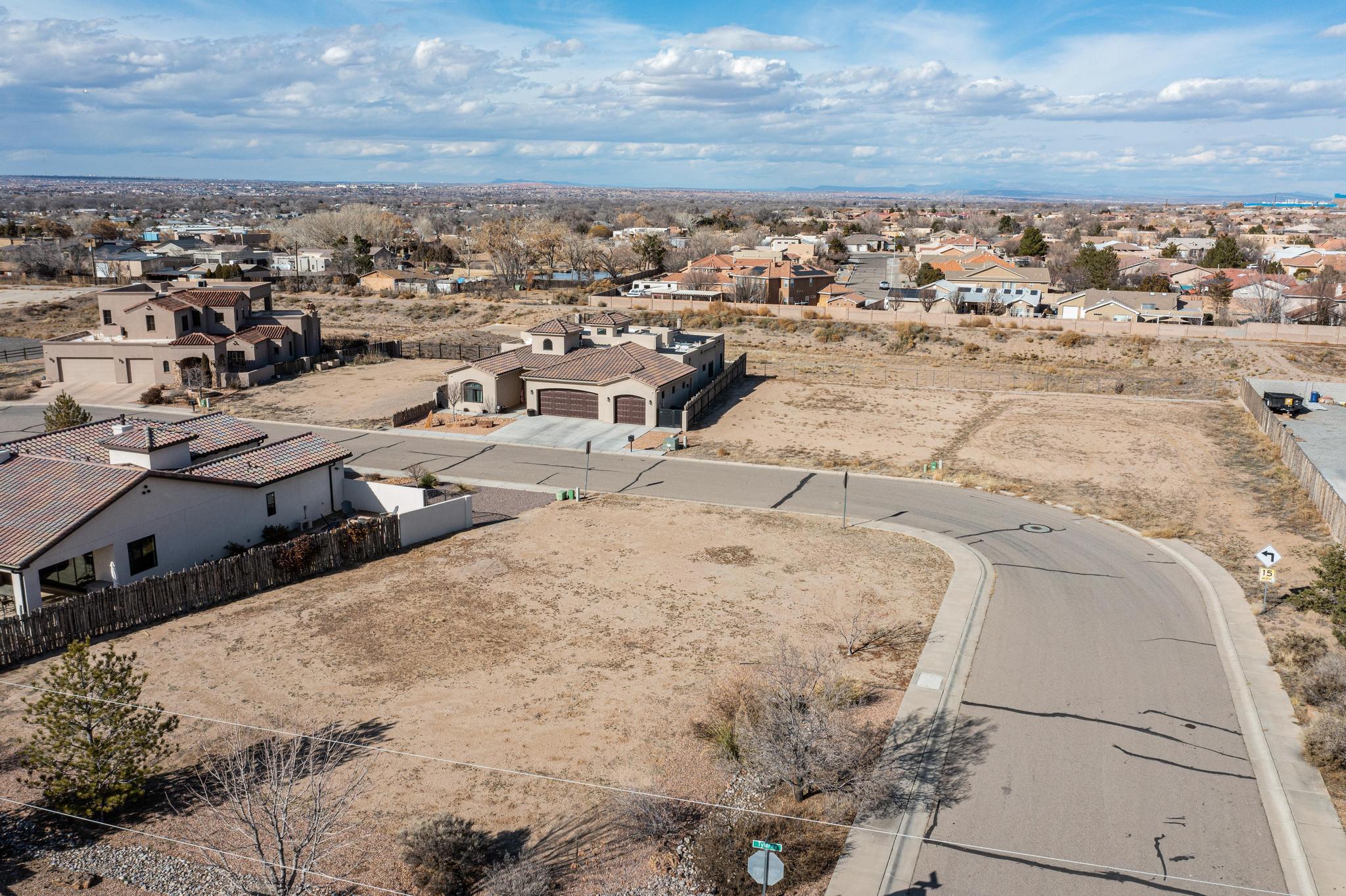 614 Kabrico Court NE