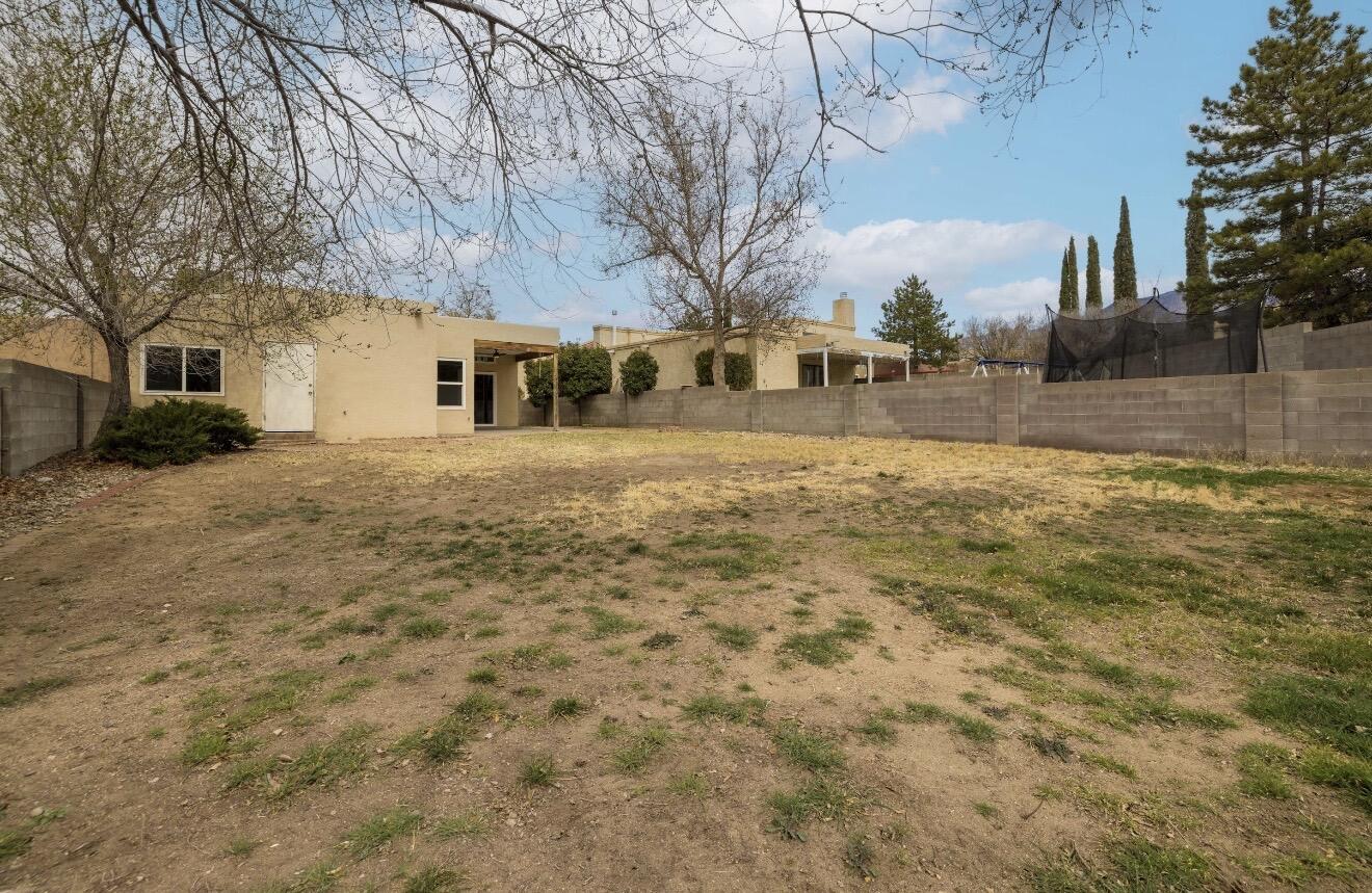 10800 N Malaguena Lane NE