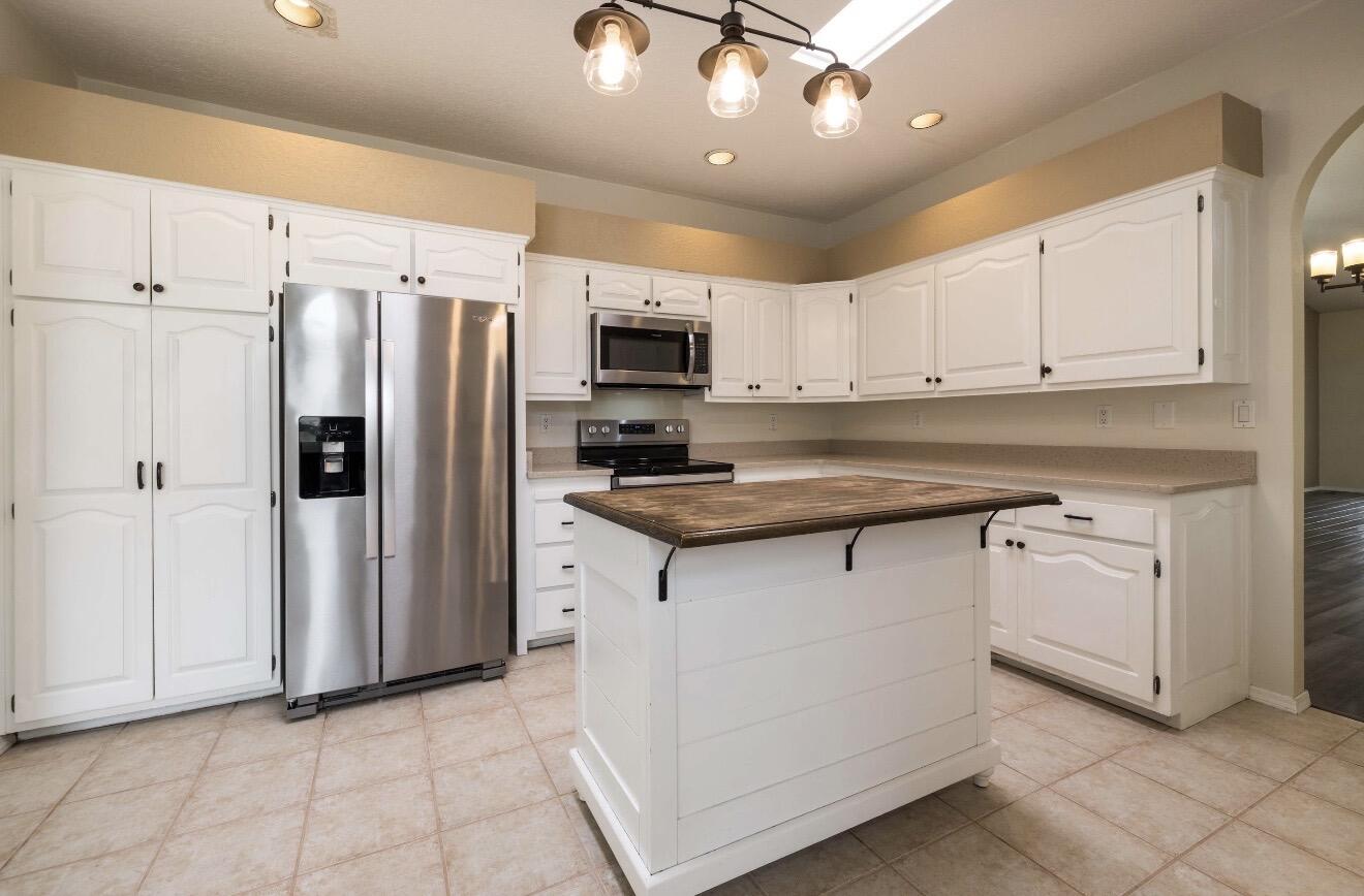 10800 N Malaguena Lane NE