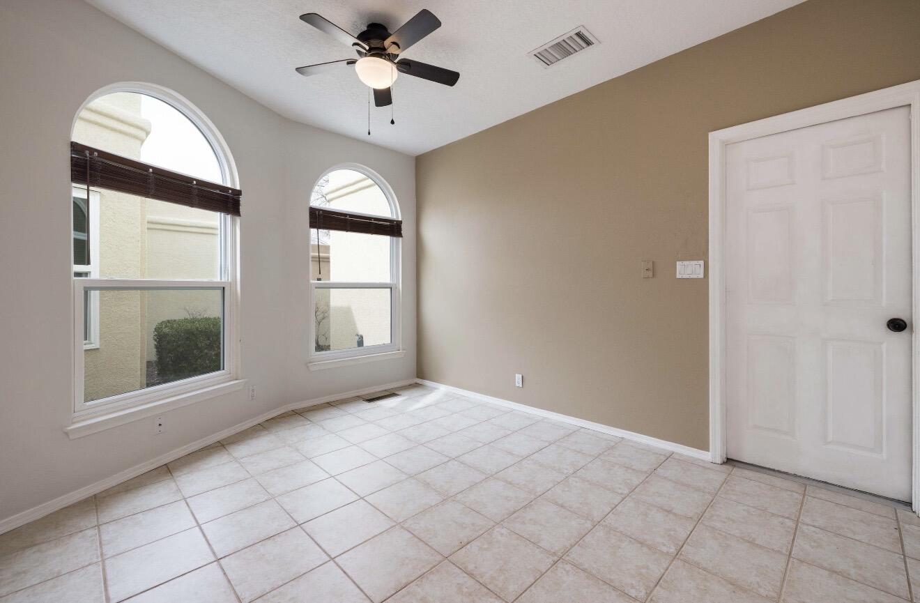 10800 N Malaguena Lane NE