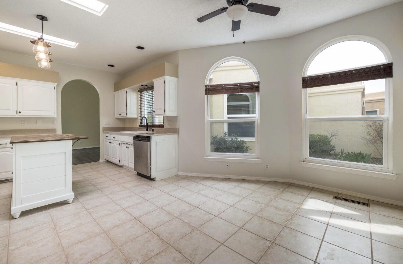 10800 N Malaguena Lane NE