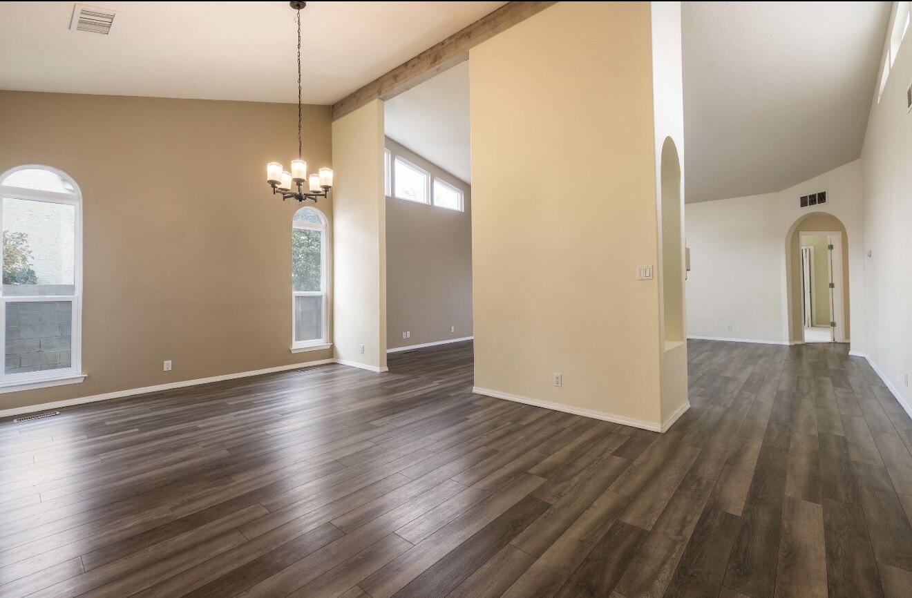 10800 N Malaguena Lane NE