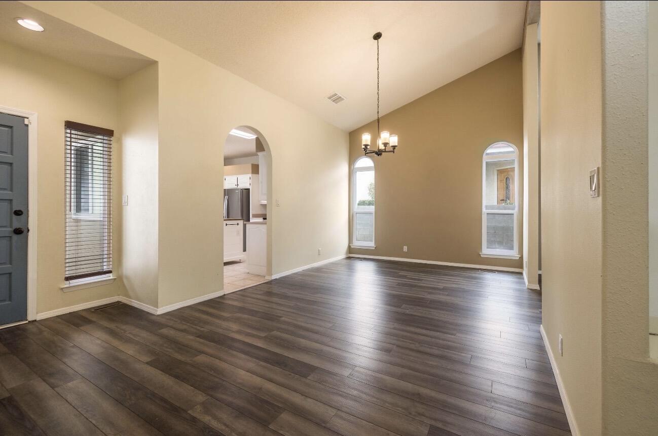 10800 N Malaguena Lane NE