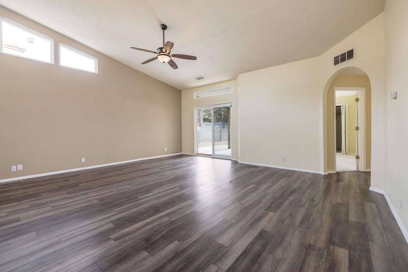 10800 N Malaguena Lane NE