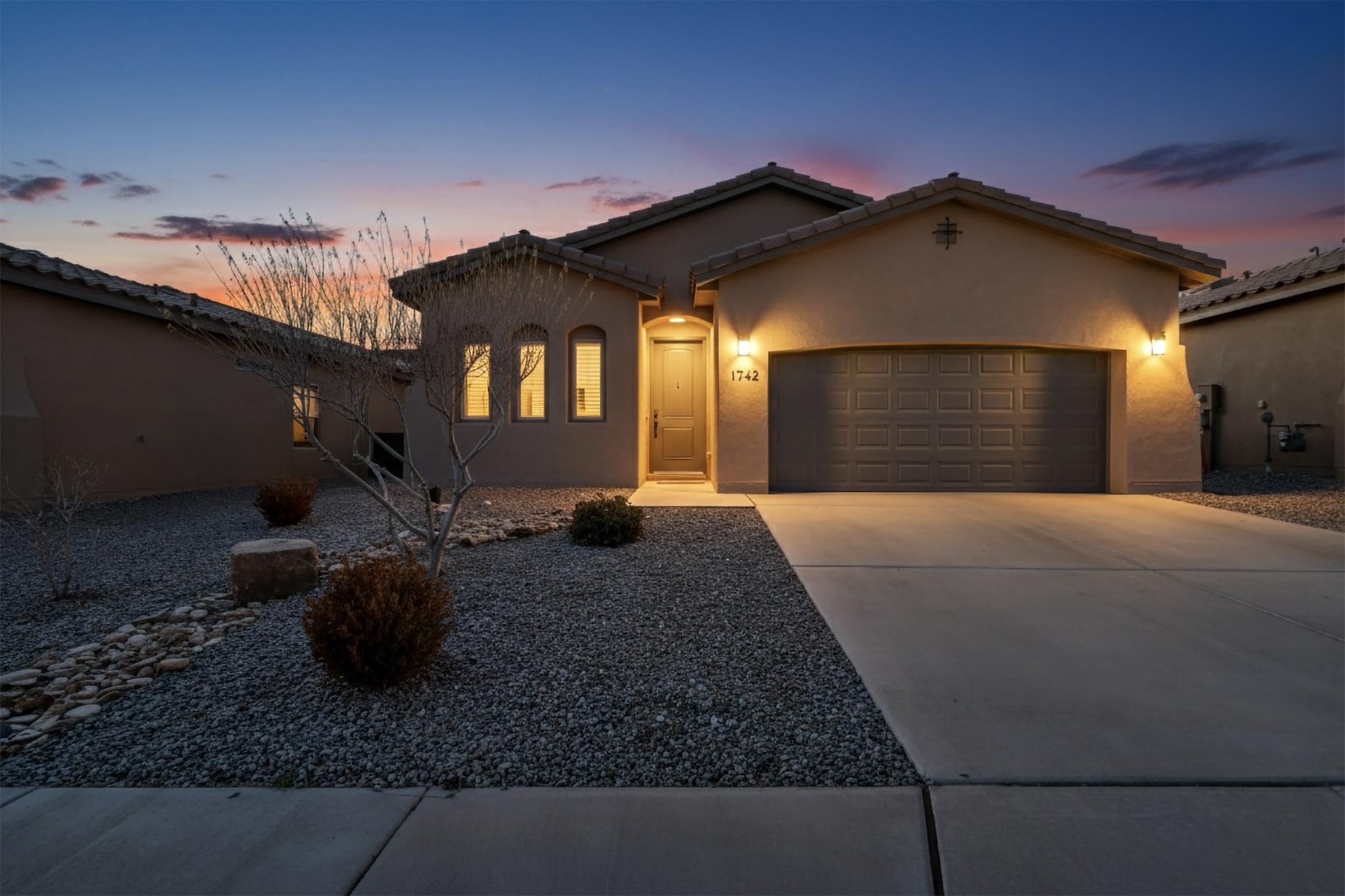 1742 Tesoro Loop NW