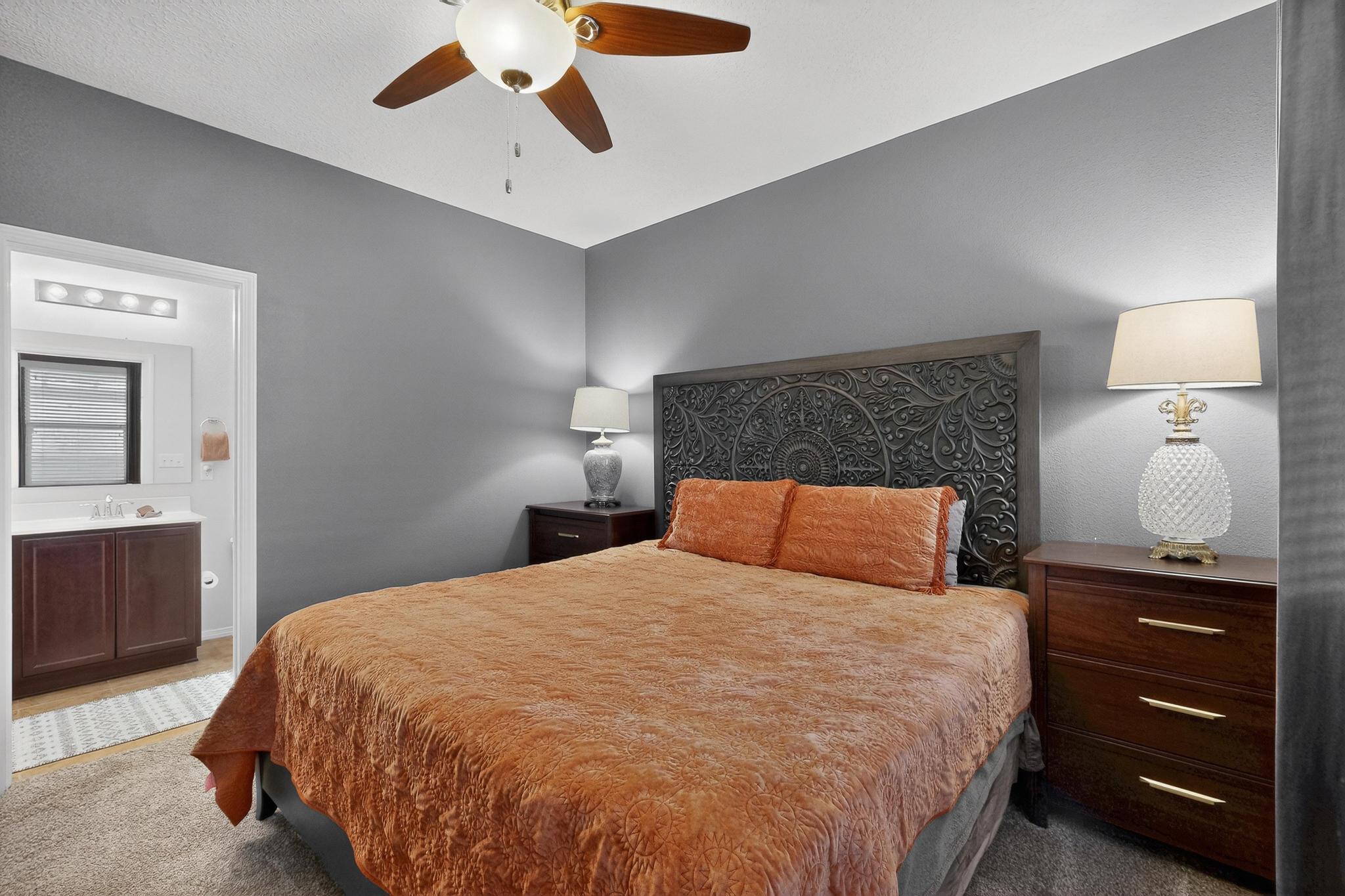 2149 Vista De Colinas Drive SE