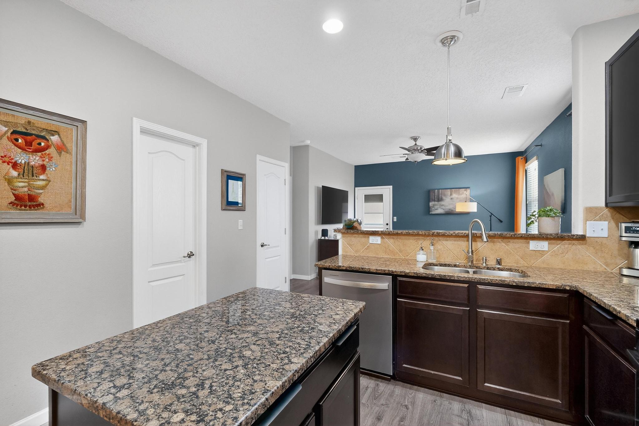 2149 Vista De Colinas Drive SE