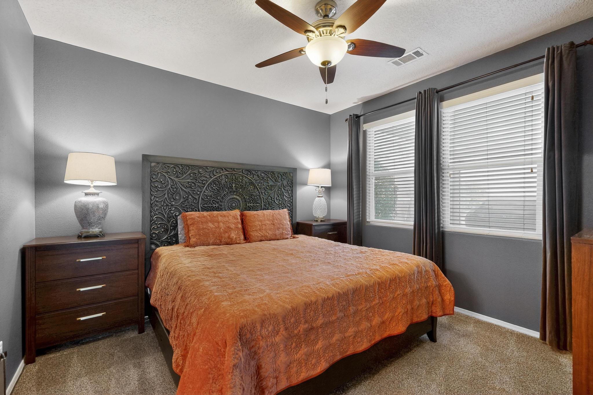 2149 Vista De Colinas Drive SE