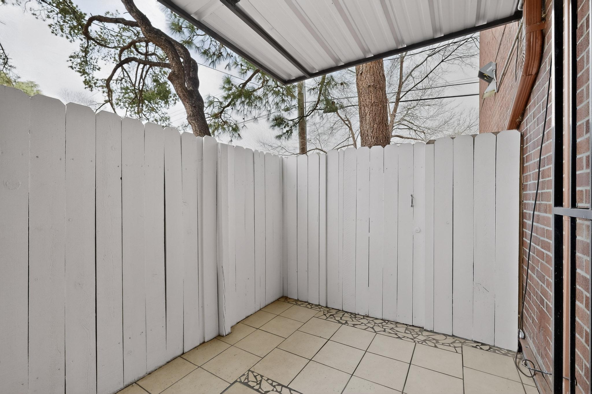 1100 Alvarado Drive SE APT 104