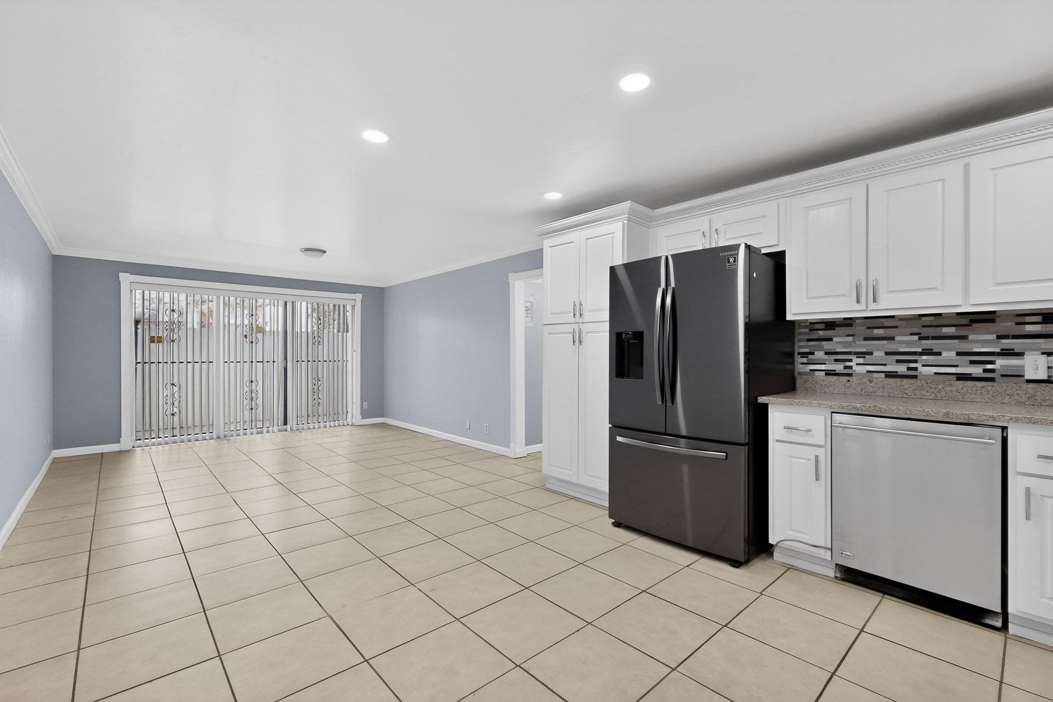 1100 Alvarado Drive SE APT 104