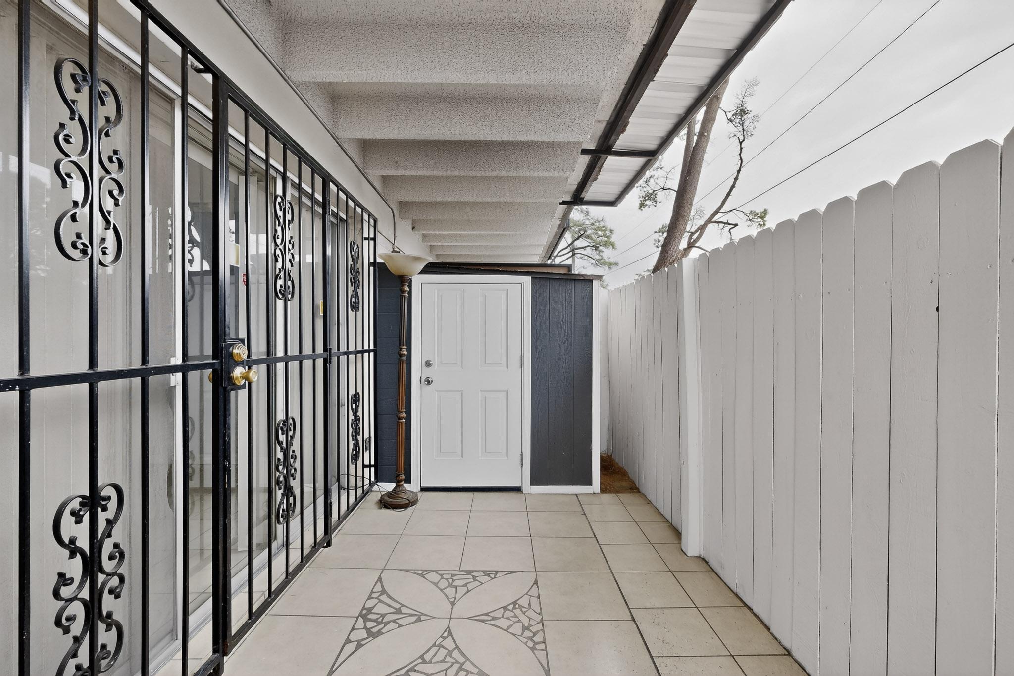 1100 Alvarado Drive SE APT 104