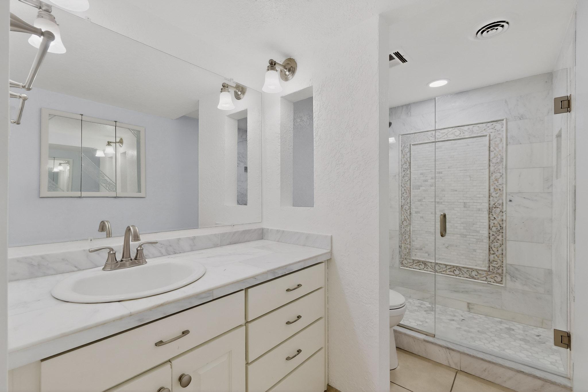 1100 Alvarado Drive SE APT 104