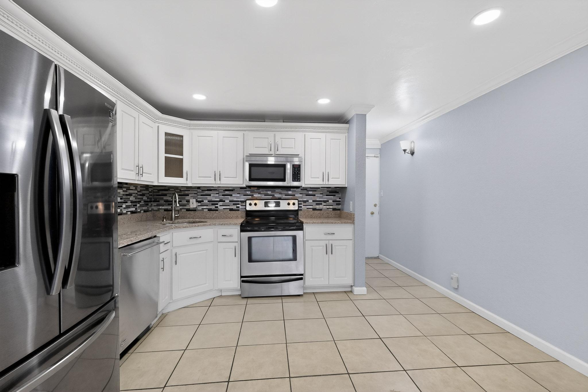 1100 Alvarado Drive SE APT 104