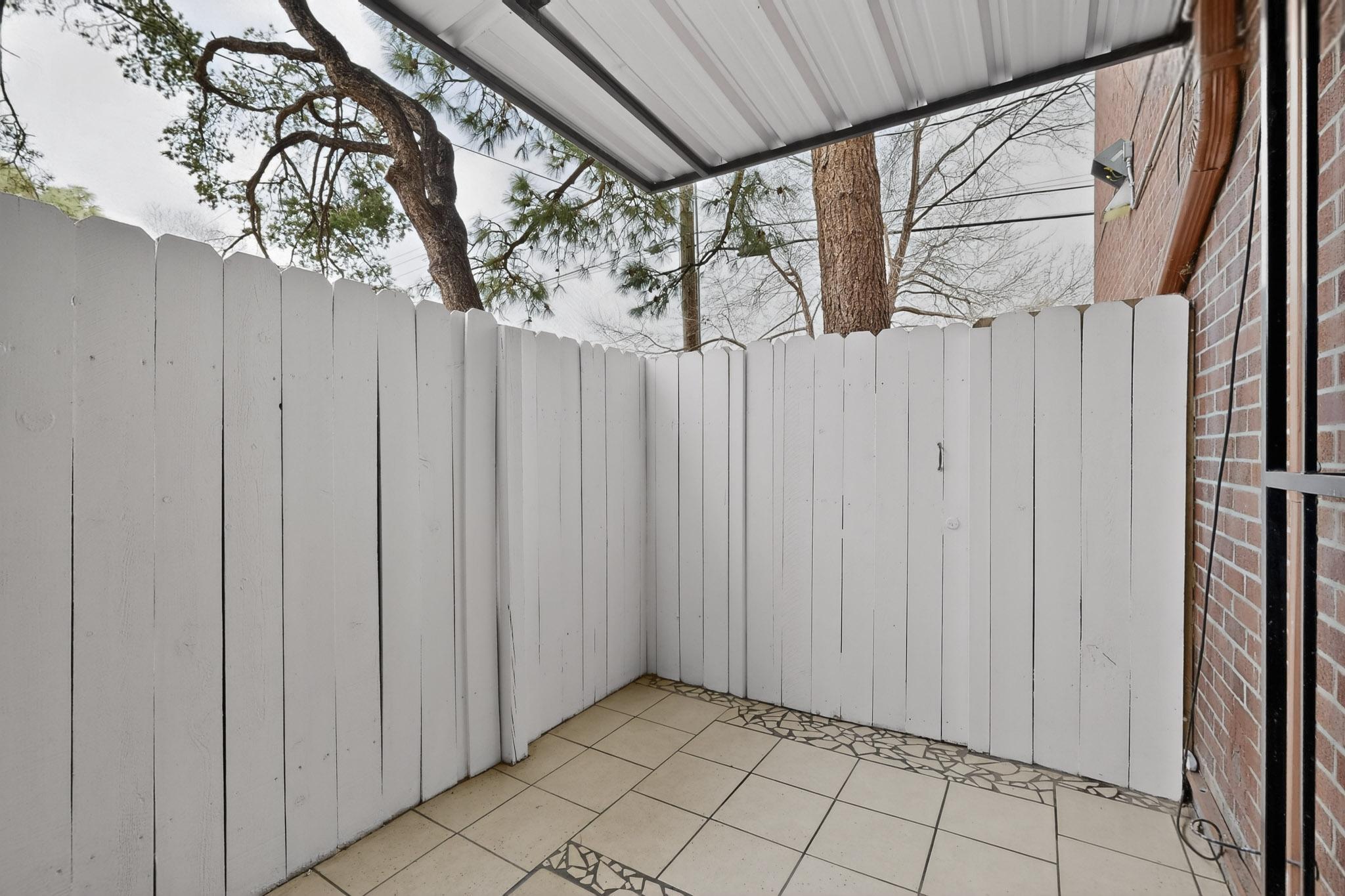 1100 Alvarado Drive SE APT 104