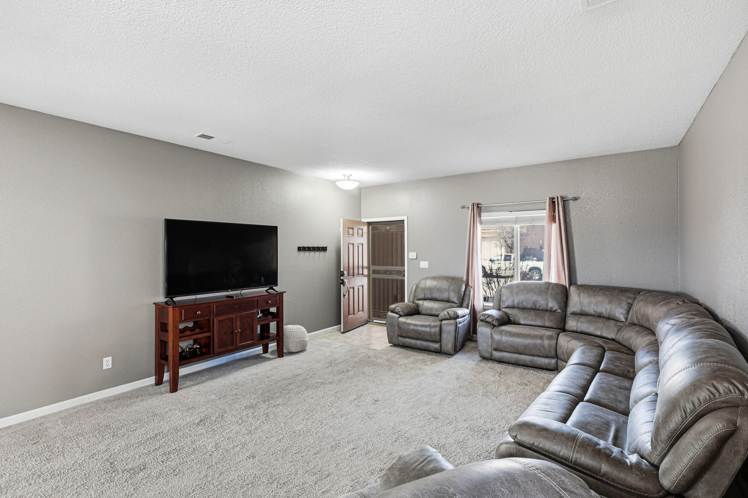 1408 Summer Breeze Drive NW