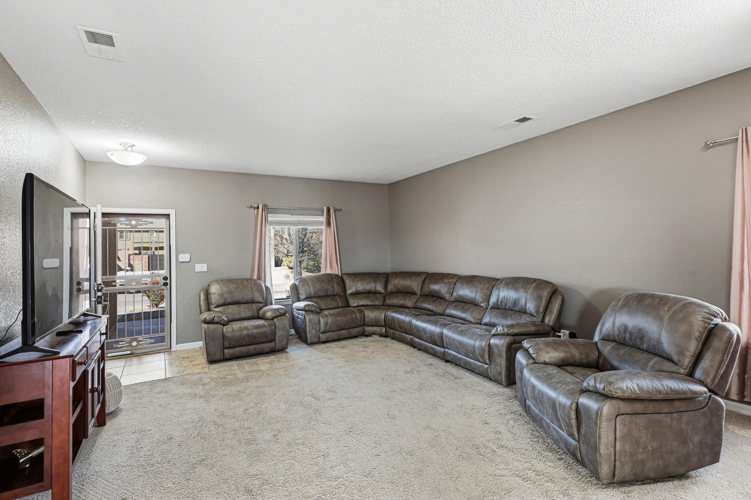 1408 Summer Breeze Drive NW