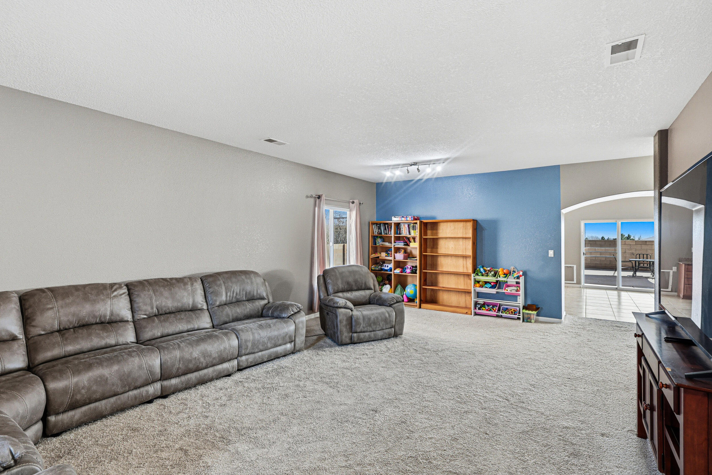 1408 Summer Breeze Drive NW