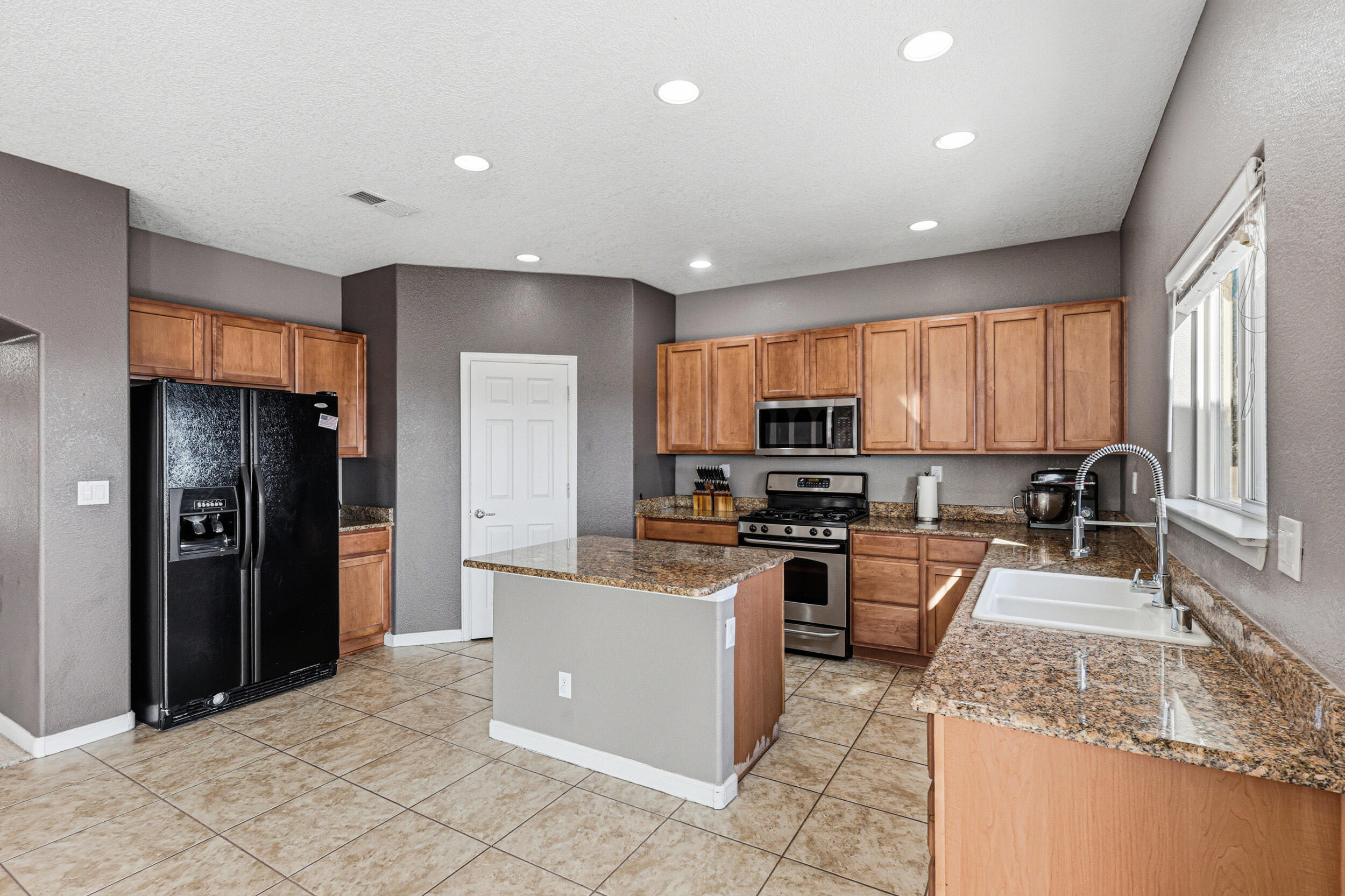 1408 Summer Breeze Drive NW