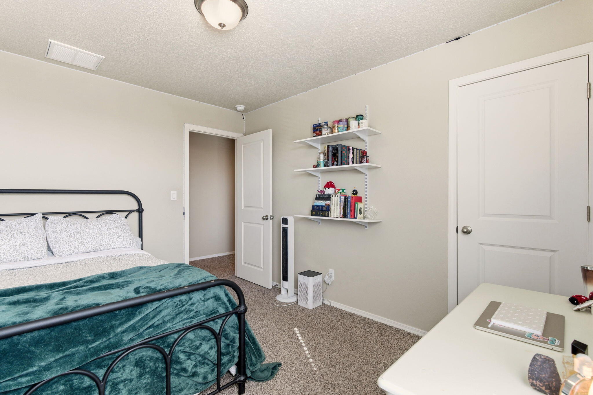 4509 Skyline Loop NE