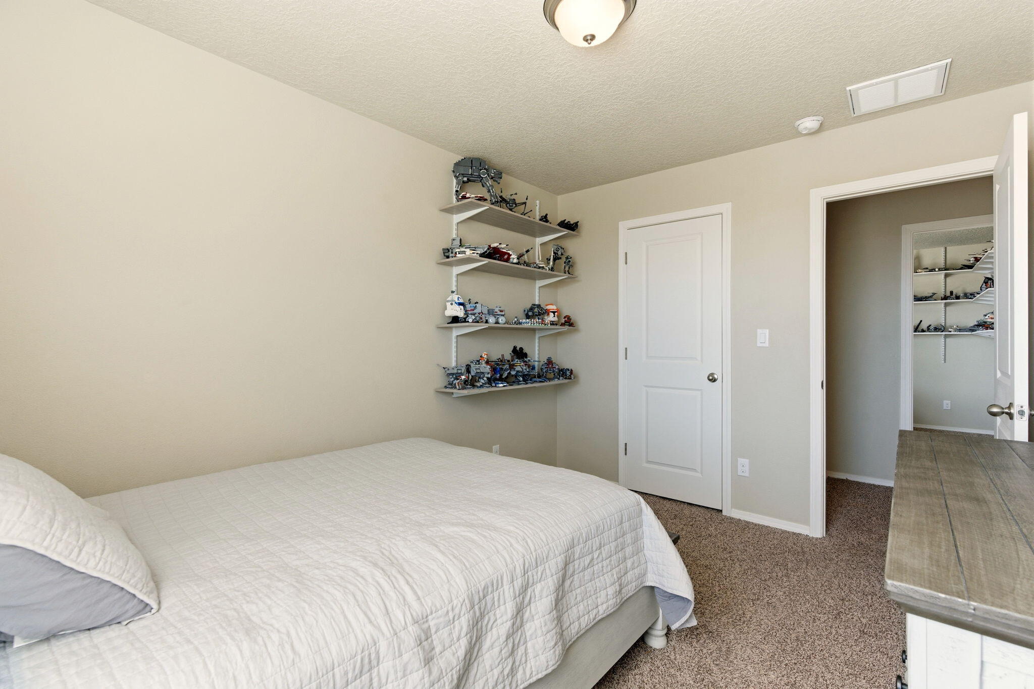 4509 Skyline Loop NE