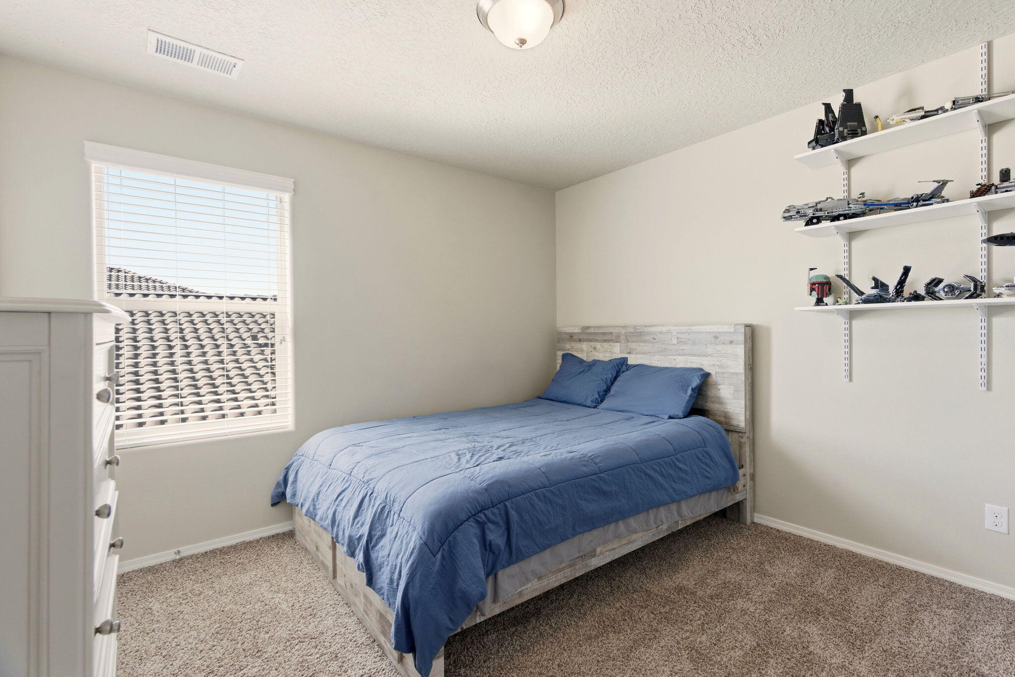 4509 Skyline Loop NE