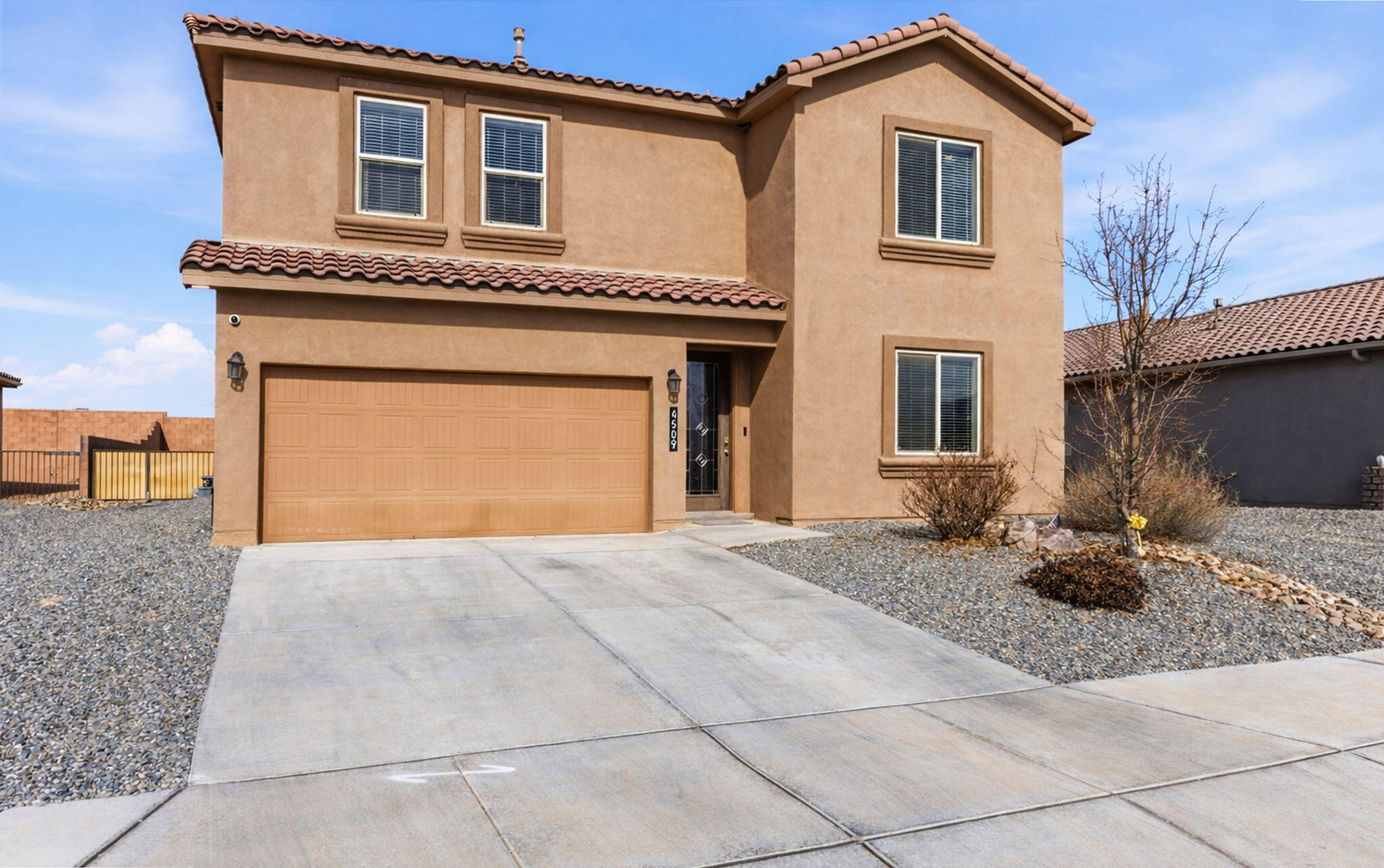 4509 Skyline Loop NE