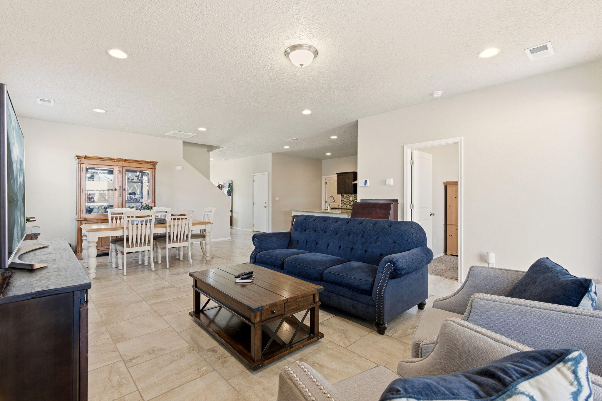4509 Skyline Loop NE