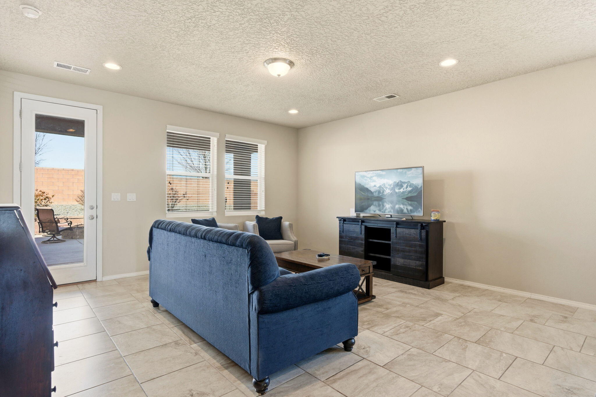 4509 Skyline Loop NE