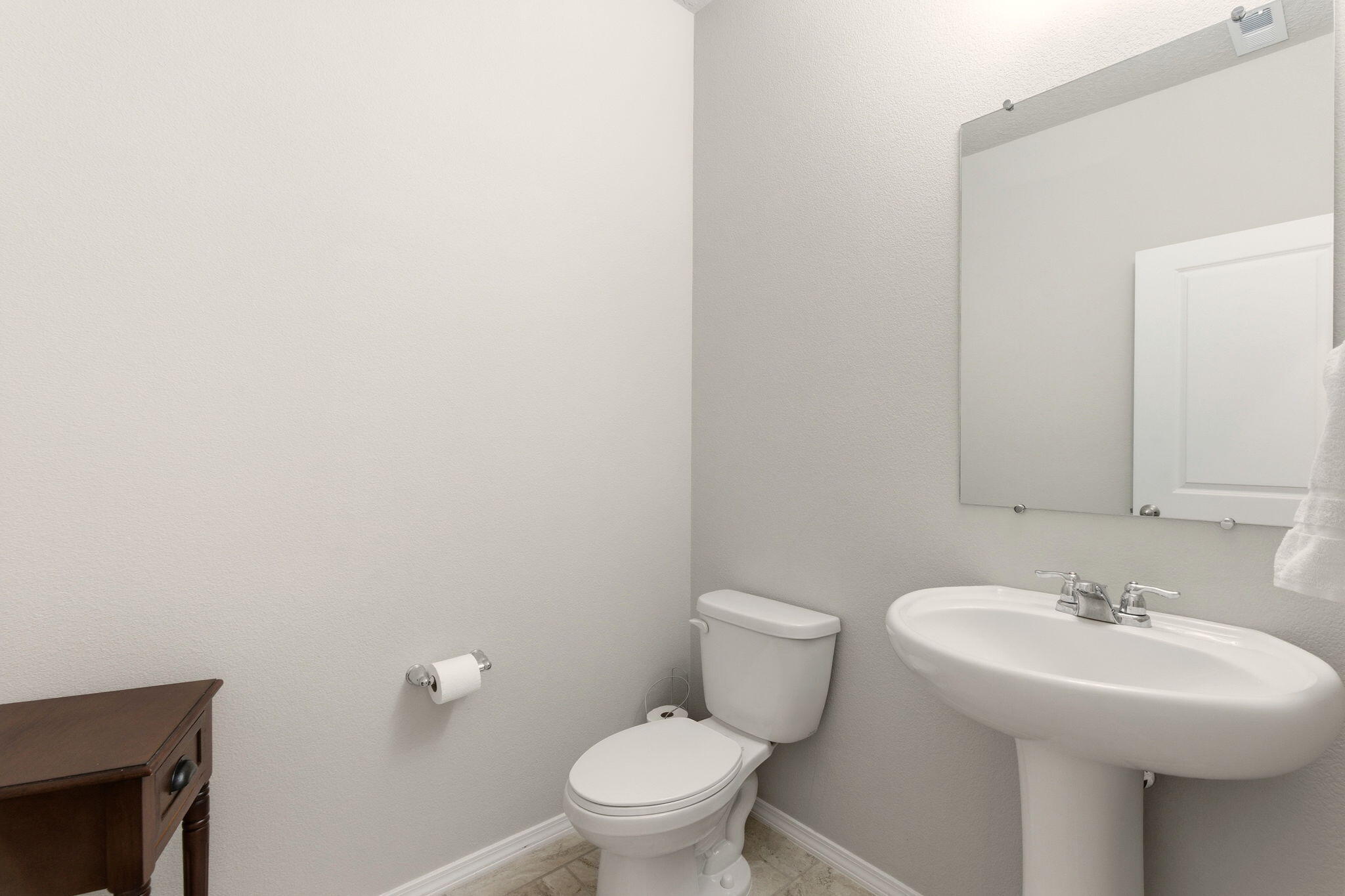 4509 Skyline Loop NE